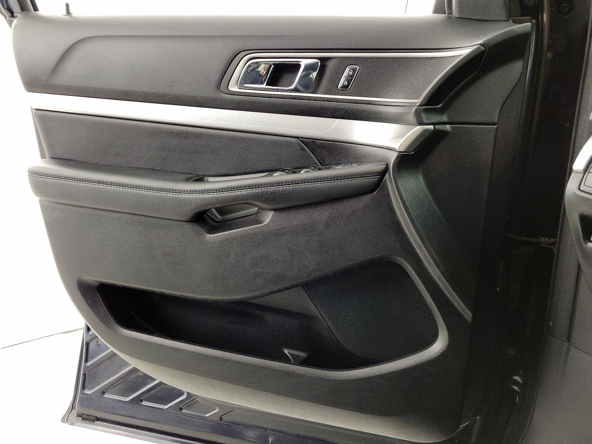 Thumbnail: 2017 Ford Explorer - 12