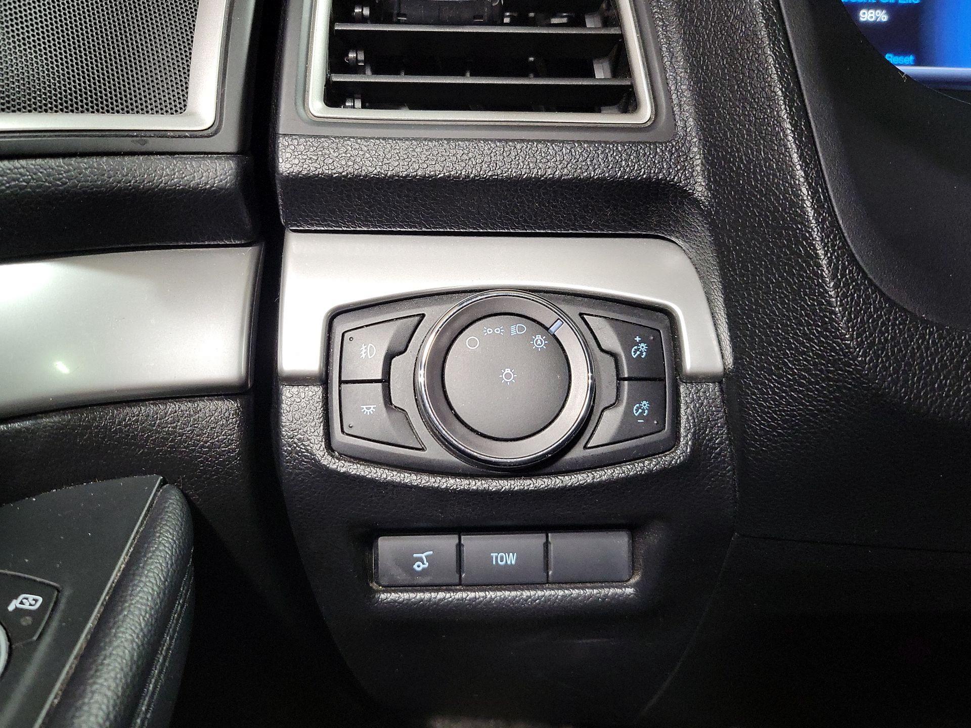 Thumbnail: 2017 Ford Explorer - 13