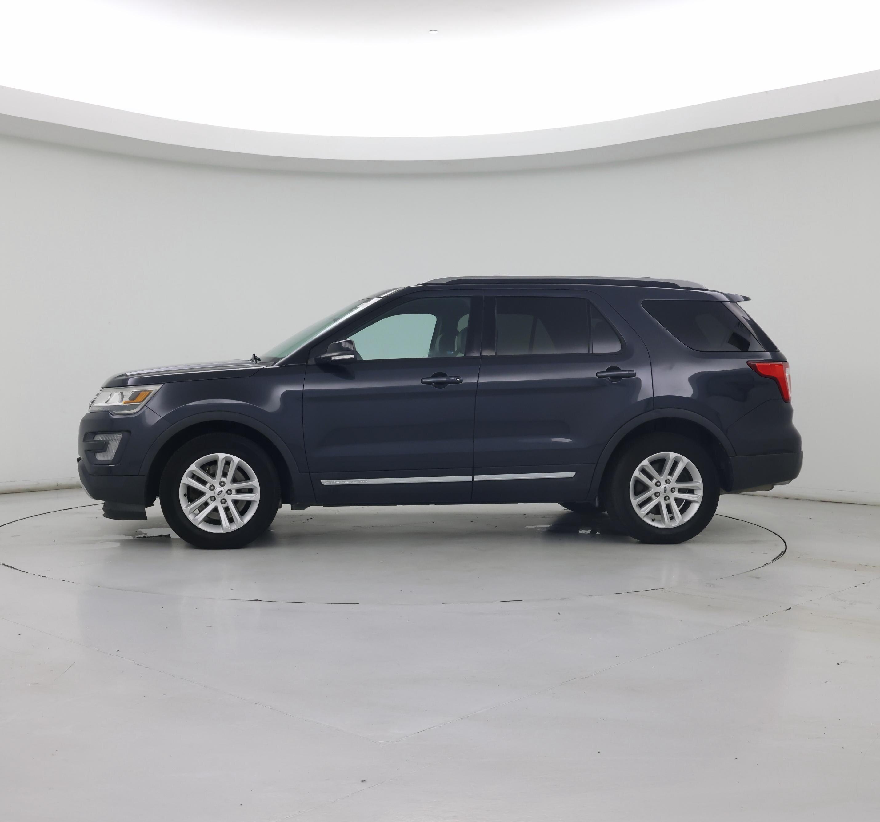 Thumbnail: 2017 Ford Explorer - 3