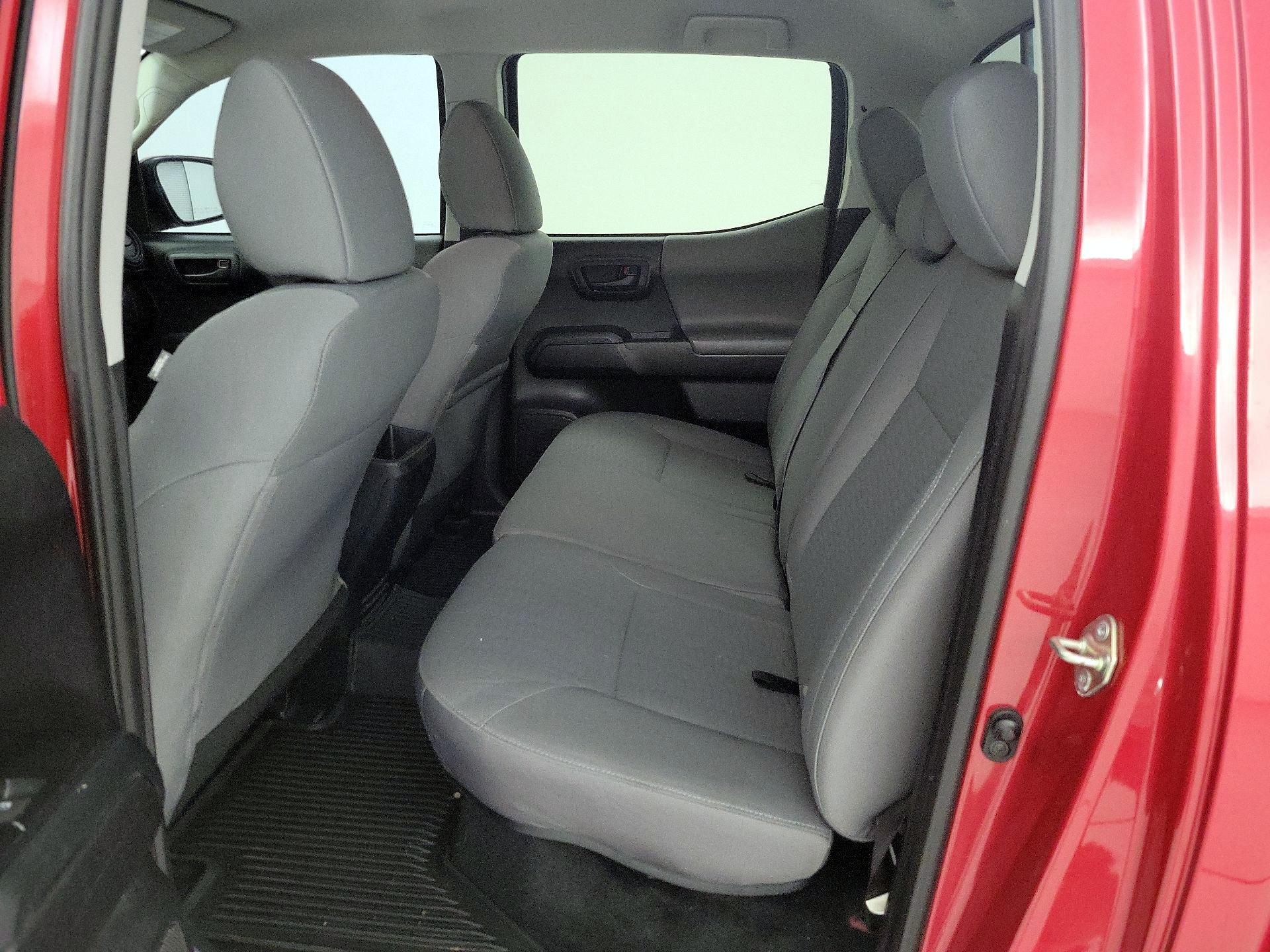 Thumbnail: 2019 Toyota Tacoma - 19