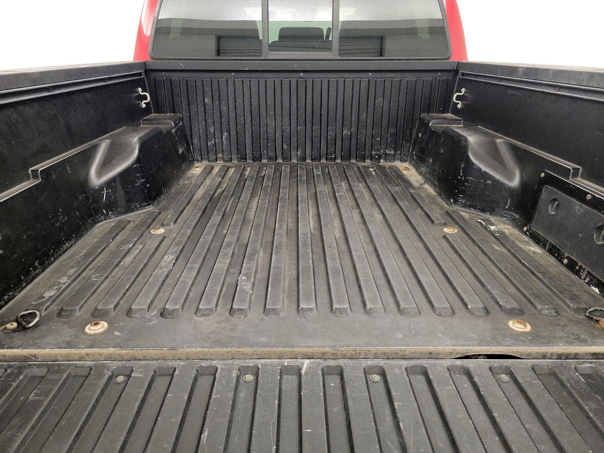 Thumbnail: 2019 Toyota Tacoma - 20