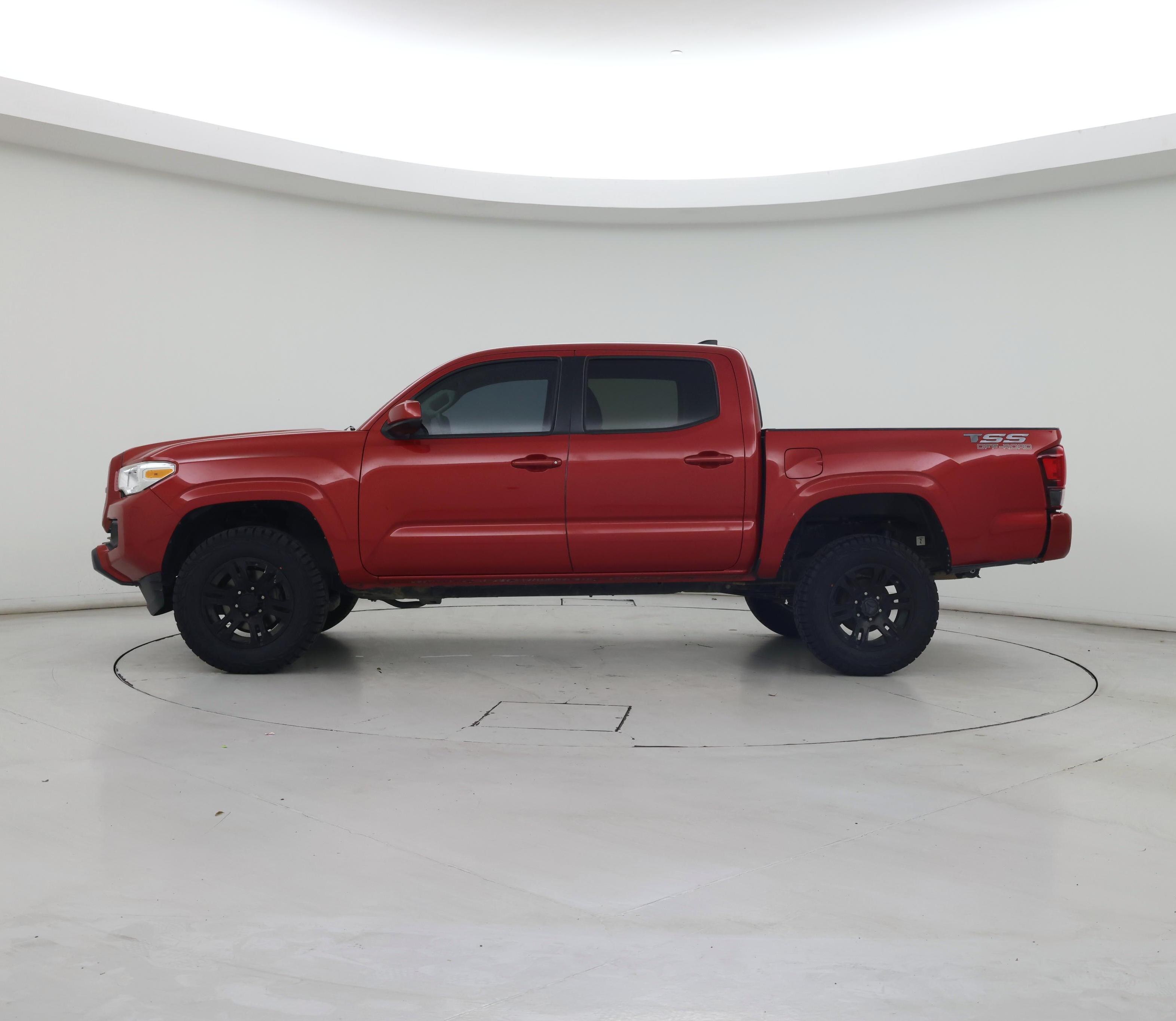 Thumbnail: 2019 Toyota Tacoma - 3