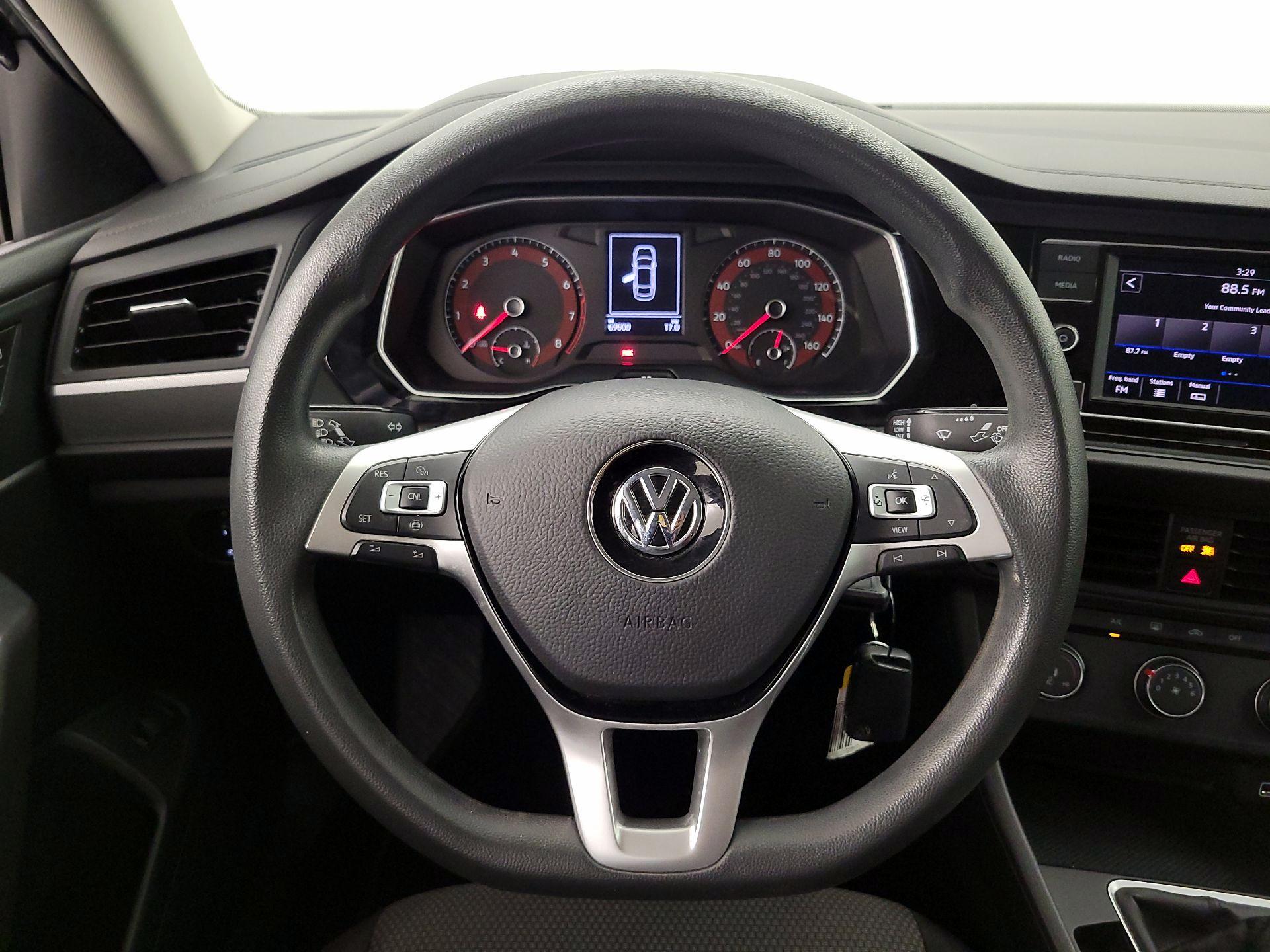 Thumbnail: 2019 Volkswagen Jetta - 10