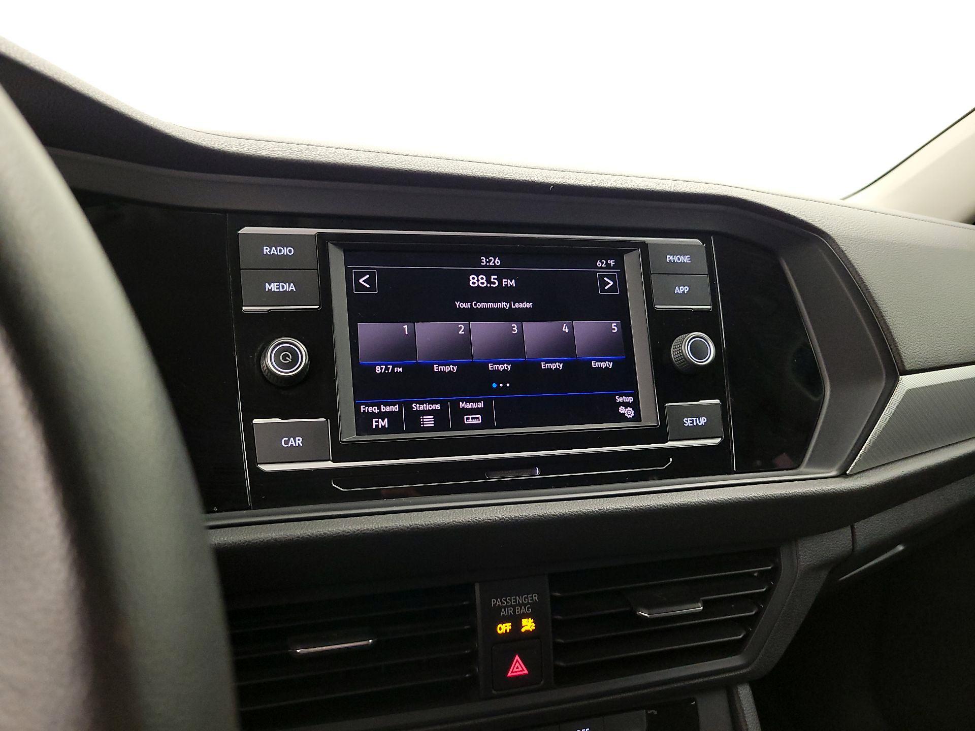 Thumbnail: 2019 Volkswagen Jetta - 15
