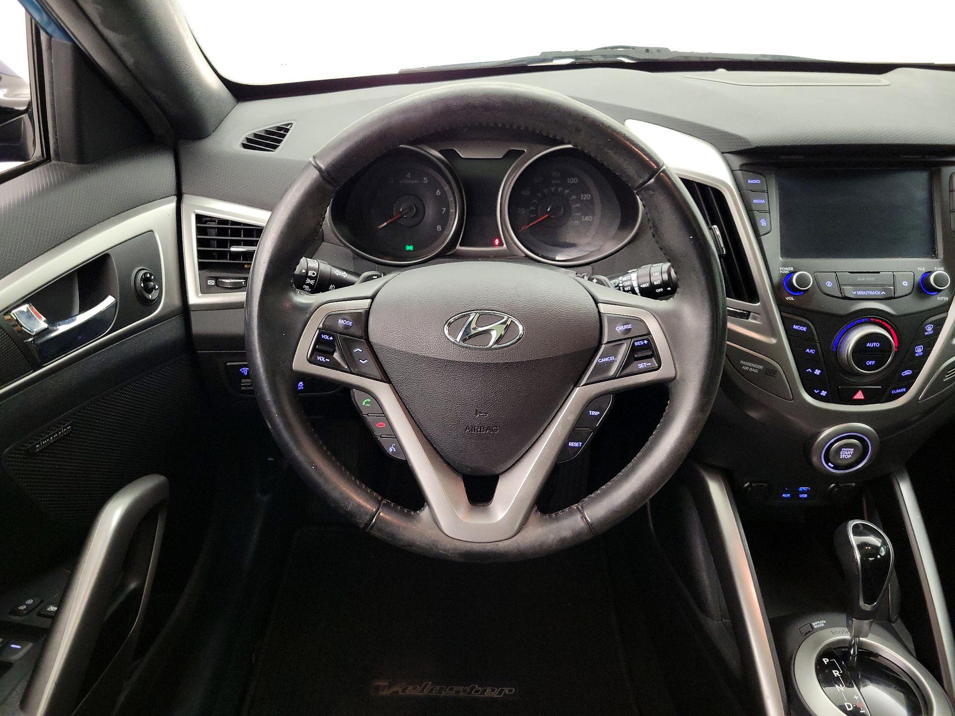 Thumbnail: 2017 Hyundai Veloster - 10