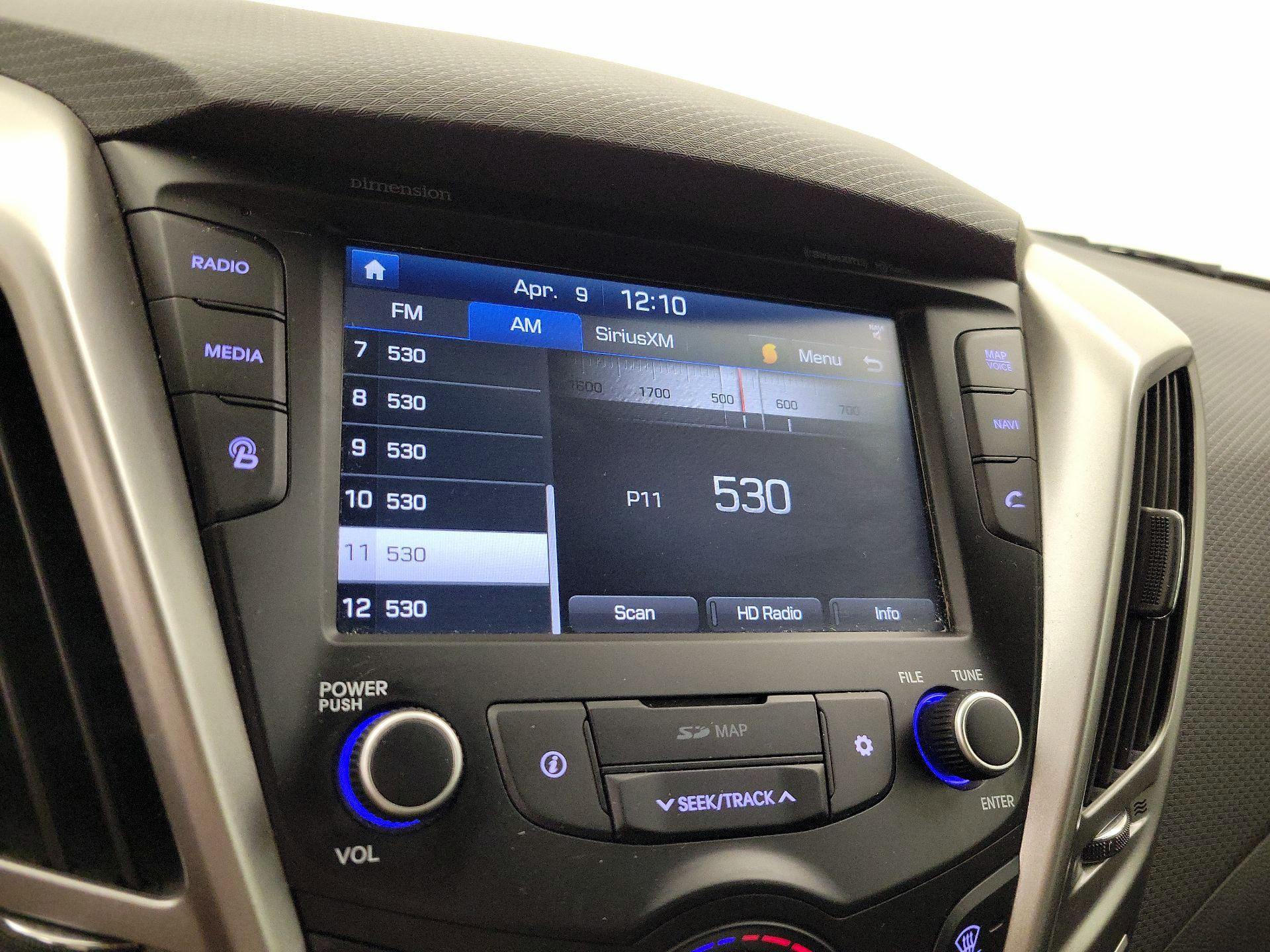 Thumbnail: 2017 Hyundai Veloster - 15