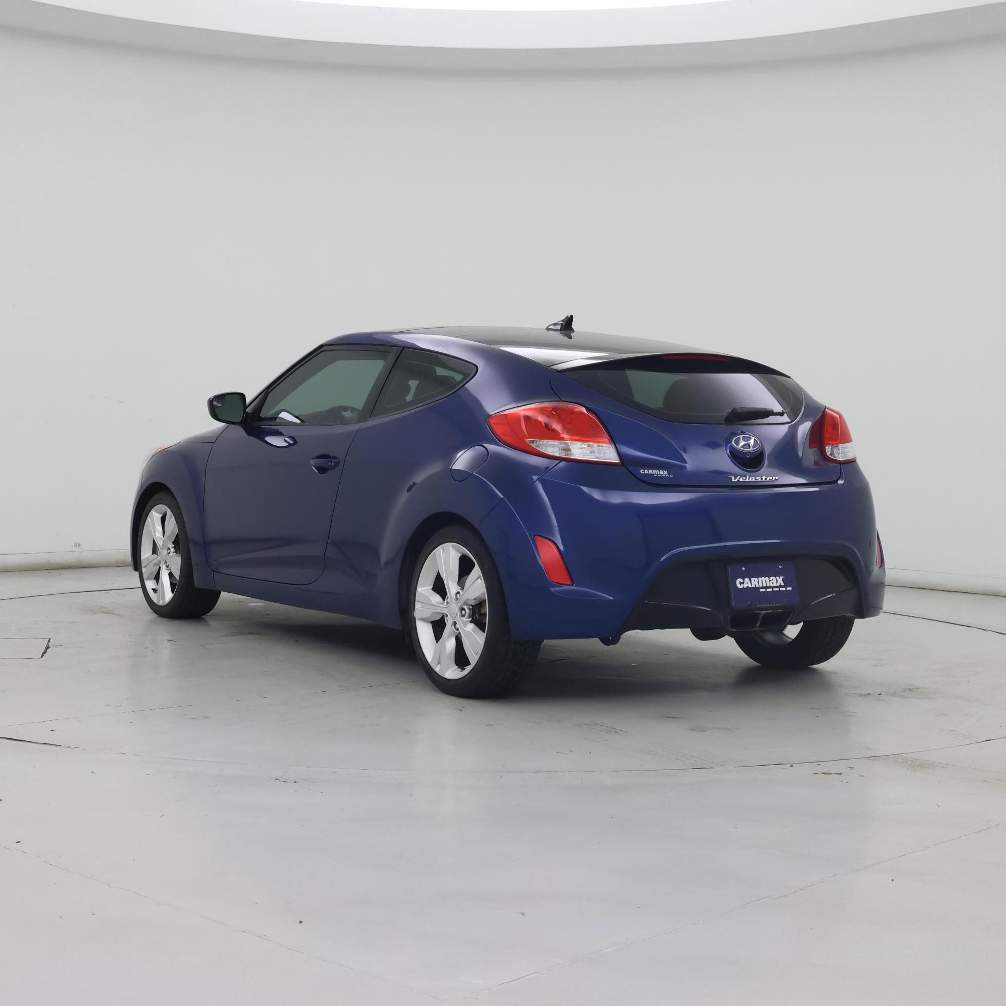 Thumbnail: 2017 Hyundai Veloster - 2