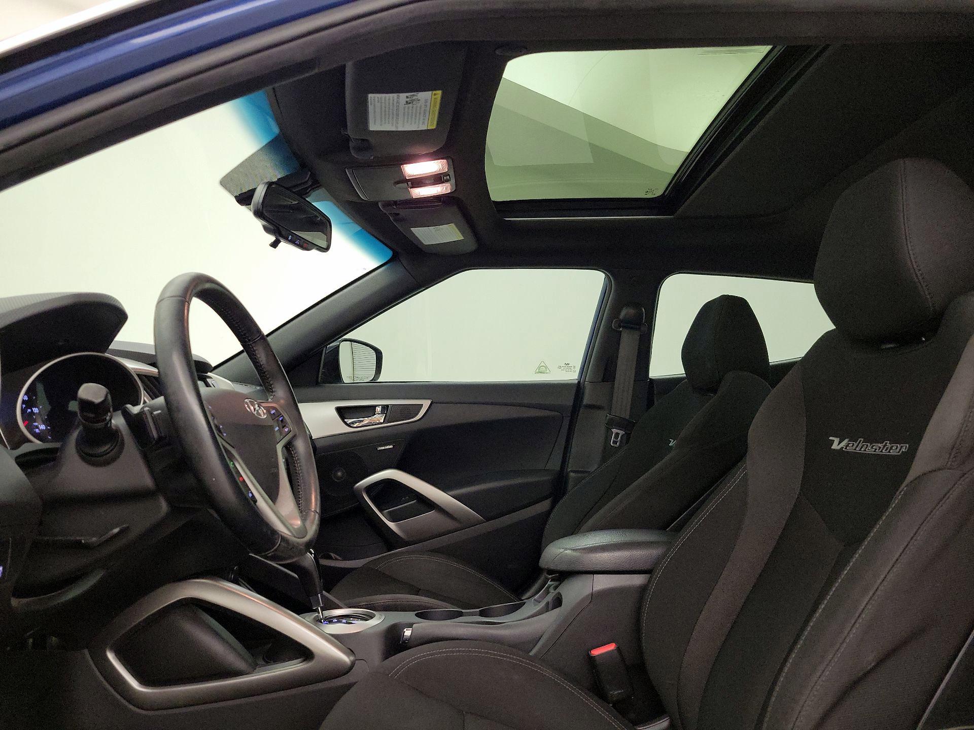 Thumbnail: 2017 Hyundai Veloster - 19