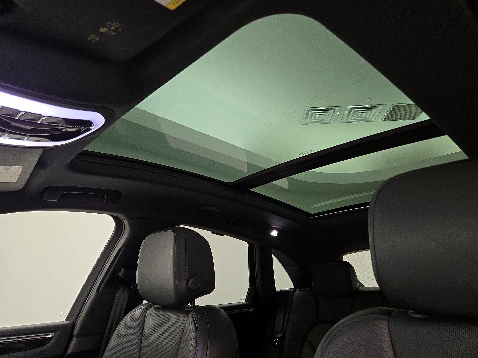 Thumbnail: 2021 Porsche Macan - 20