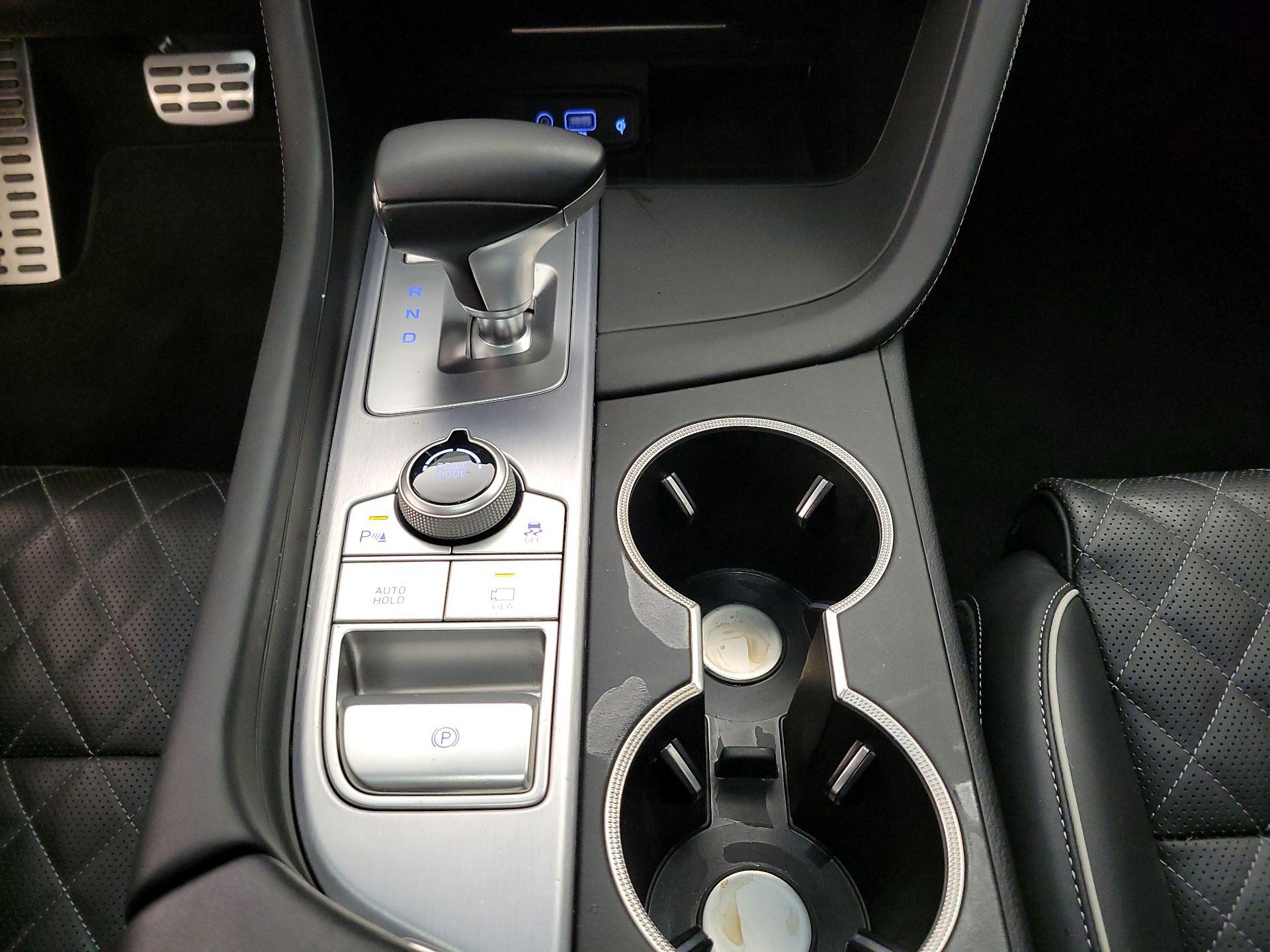 Thumbnail: 2020 Genesis G70 - 18