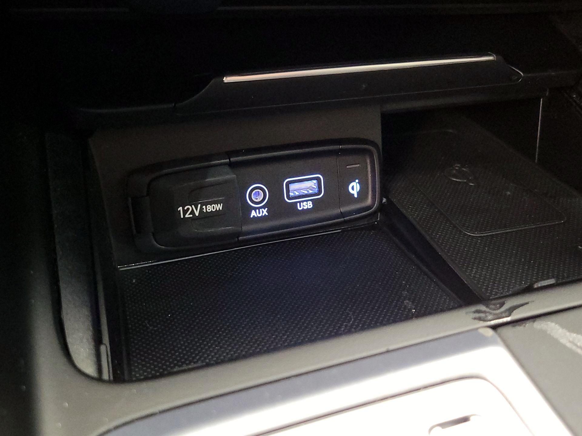 Thumbnail: 2020 Genesis G70 - 19