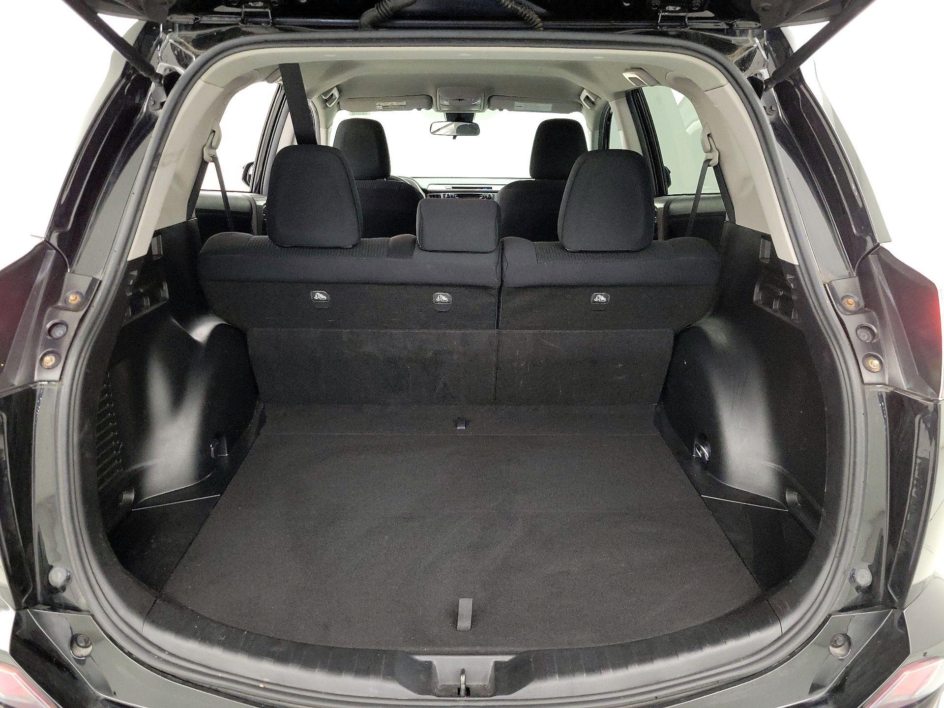 Thumbnail: 2018 Toyota RAV4 - 19