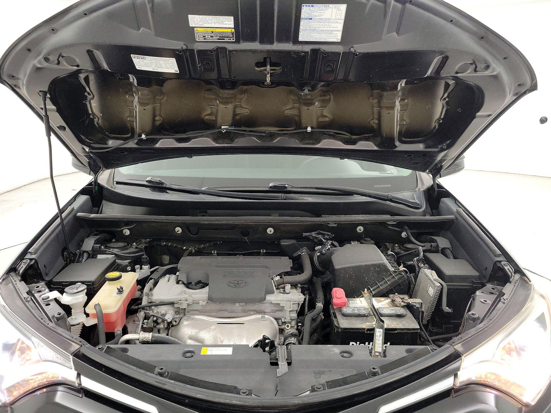 Thumbnail: 2018 Toyota RAV4 - 20
