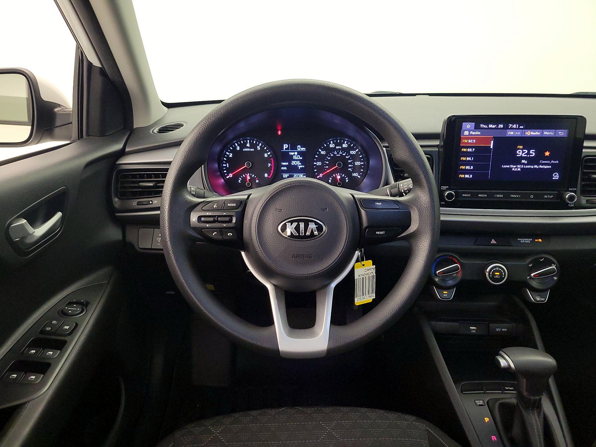 Thumbnail: 2021 Kia Rio - 10