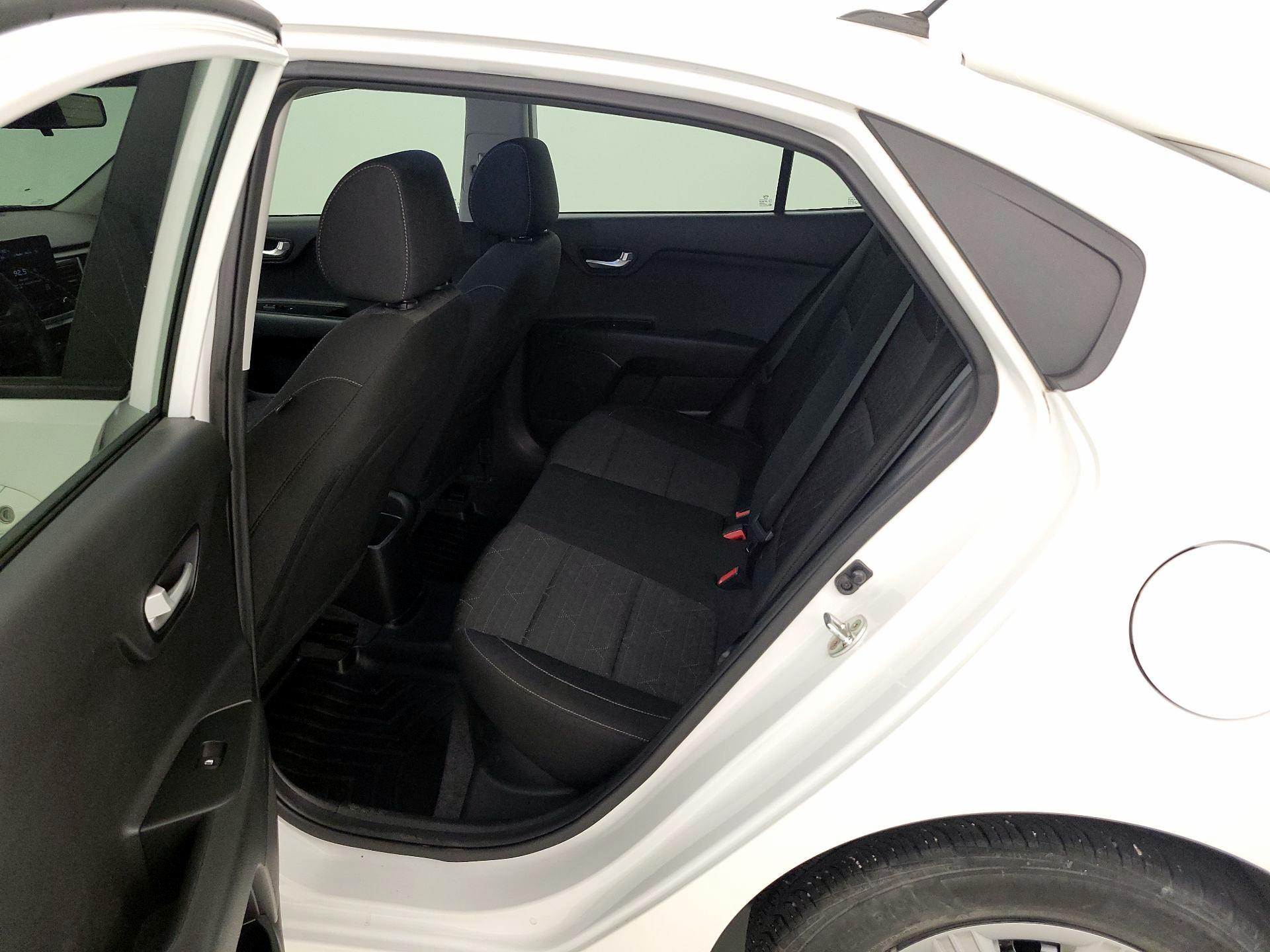 Thumbnail: 2021 Kia Rio - 19