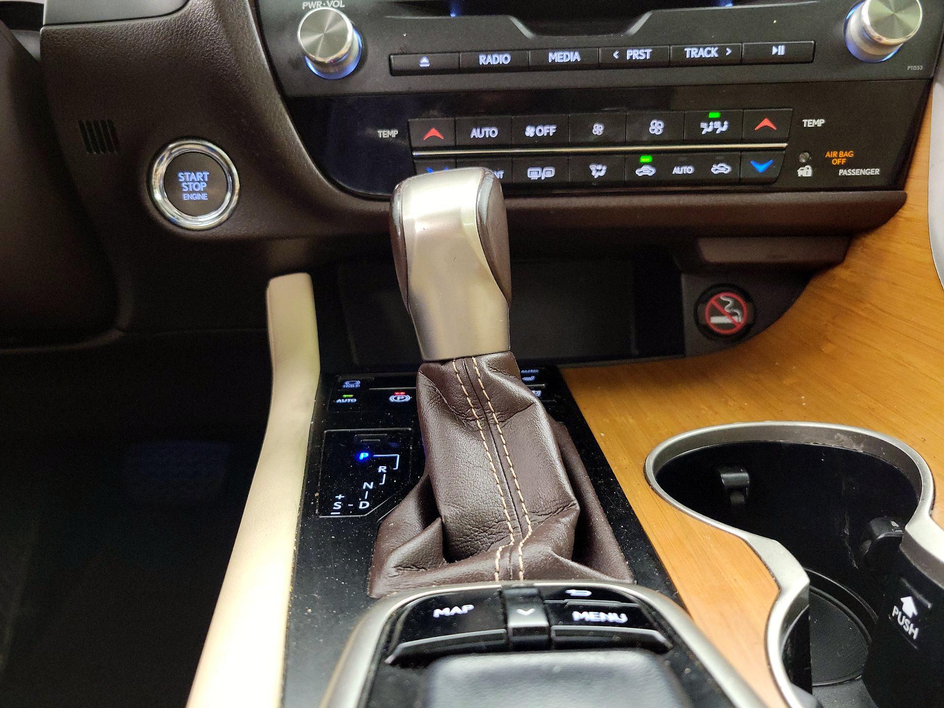 Thumbnail: 2017 Lexus RX - 17