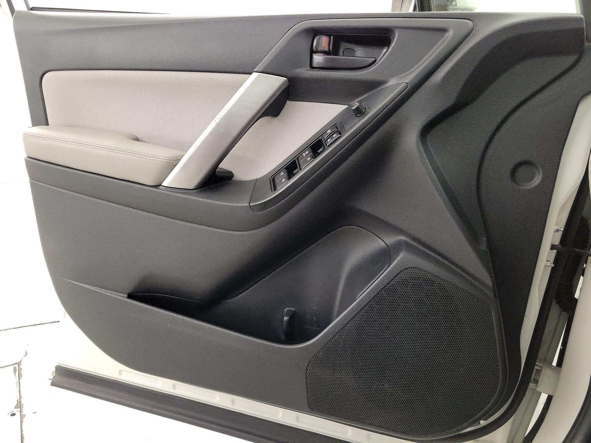 Thumbnail: 2016 Subaru Forester - 12