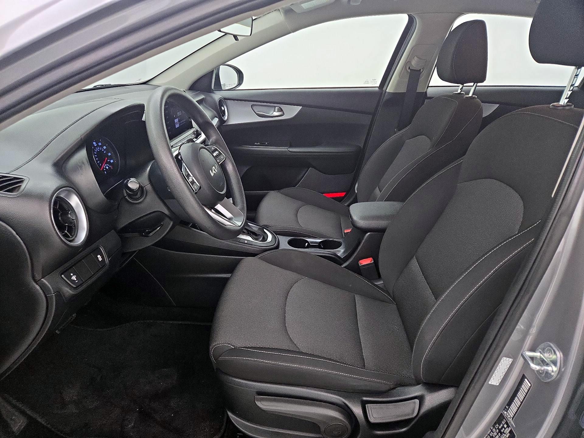 Thumbnail: 2023 Kia Forte - 9