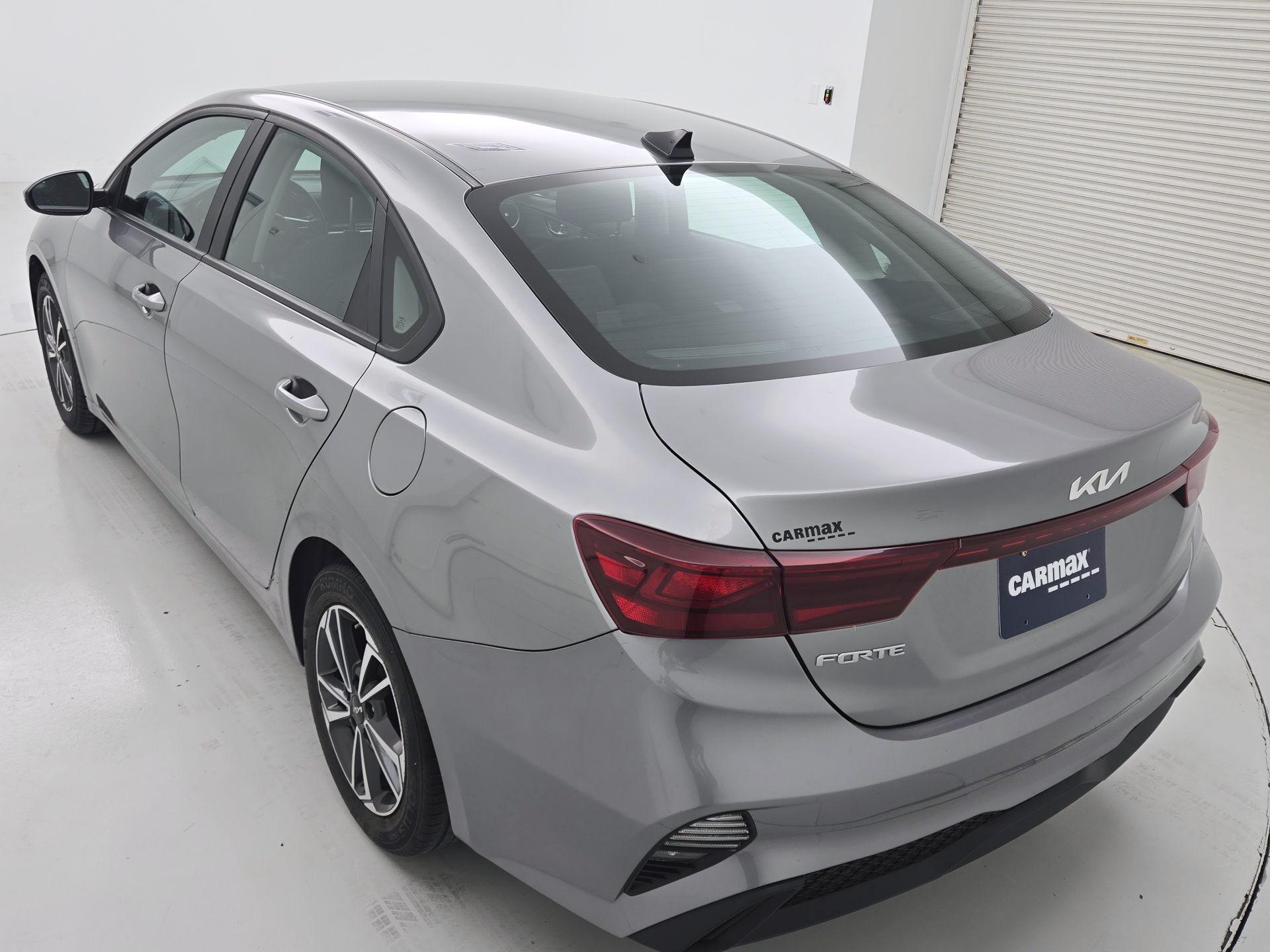 Thumbnail: 2023 Kia Forte - 7