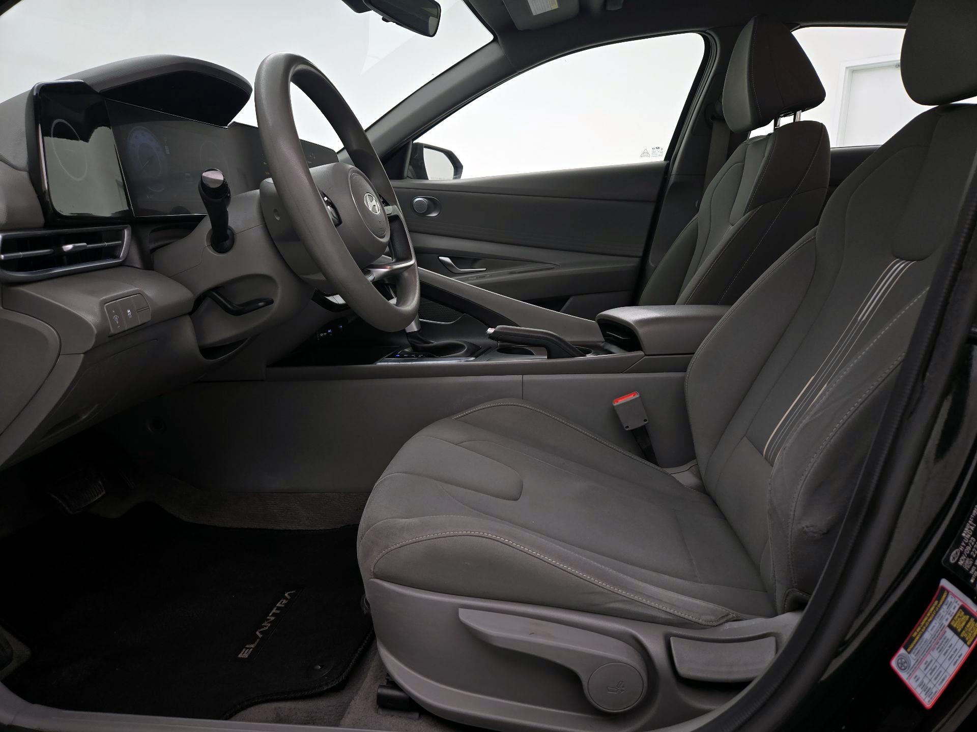 Thumbnail: 2024 Hyundai Elantra - 11