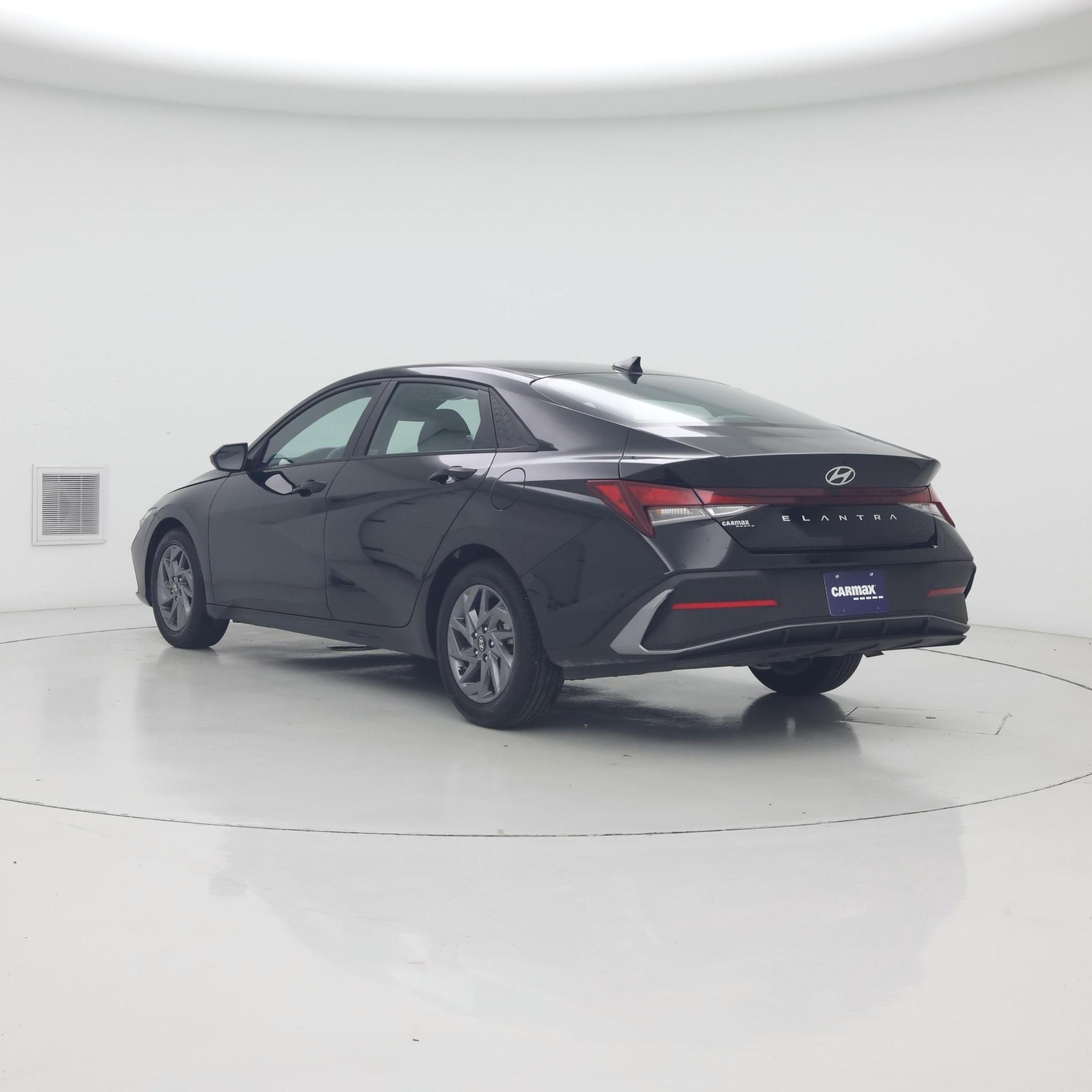 Thumbnail: 2024 Hyundai Elantra - 2