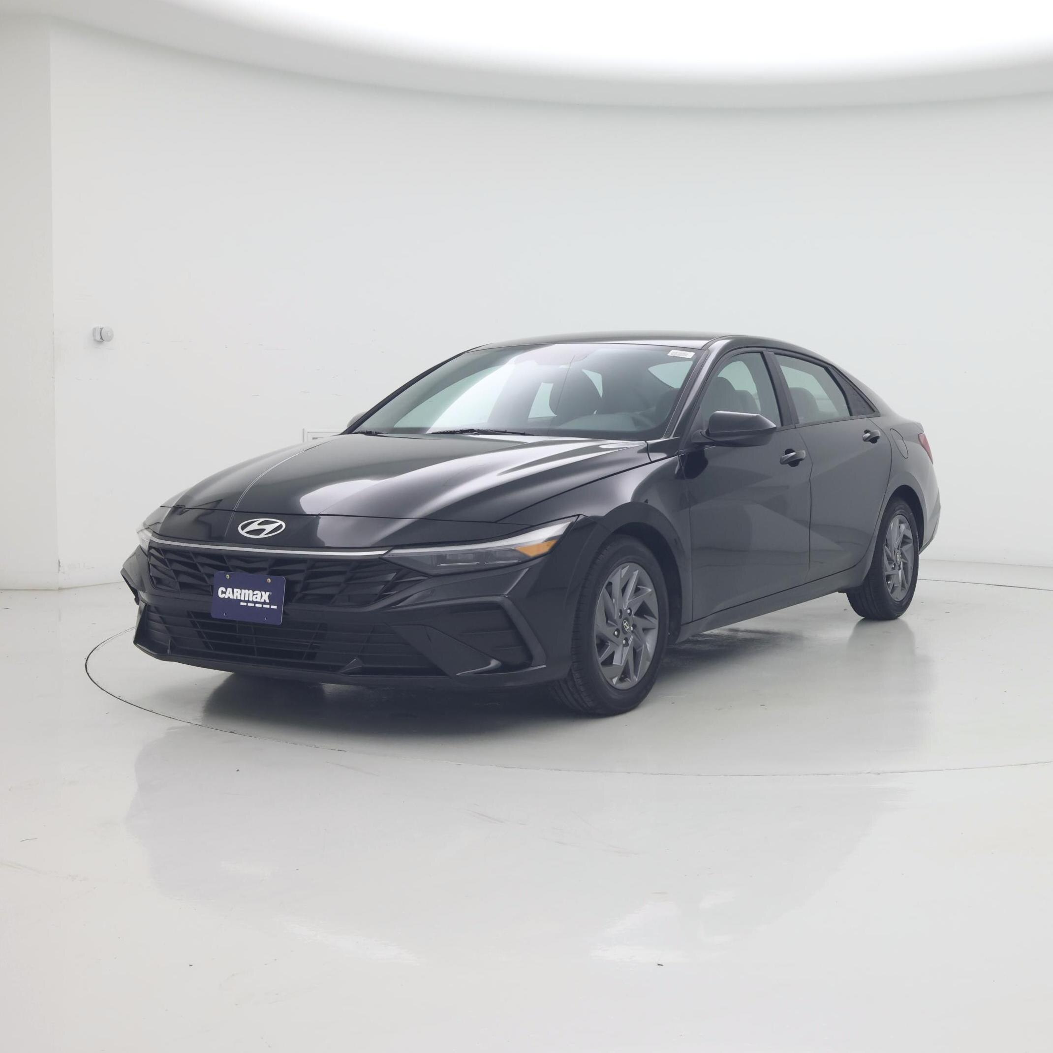 Thumbnail: 2024 Hyundai Elantra - 4