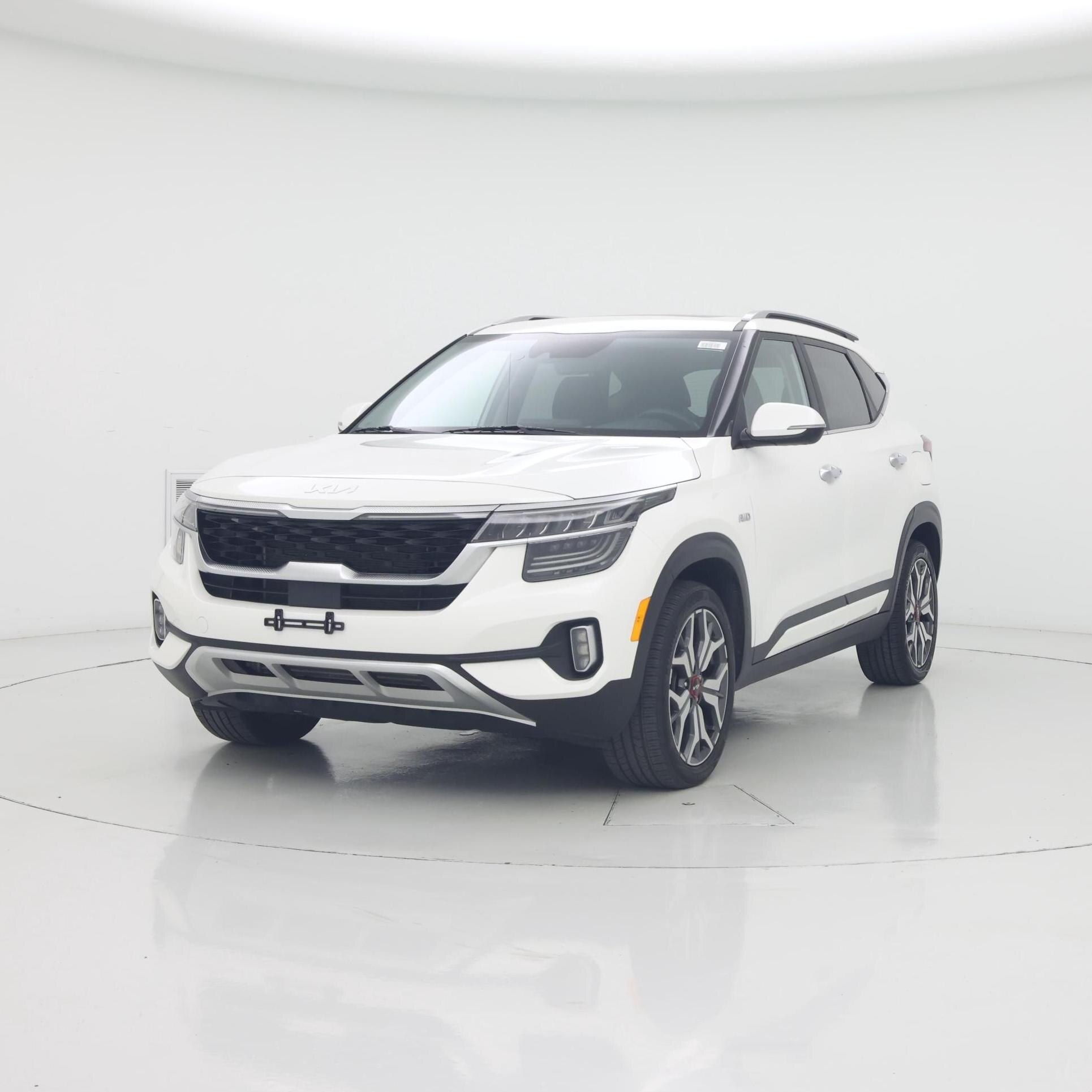 Thumbnail: 2023 Kia Seltos - 4