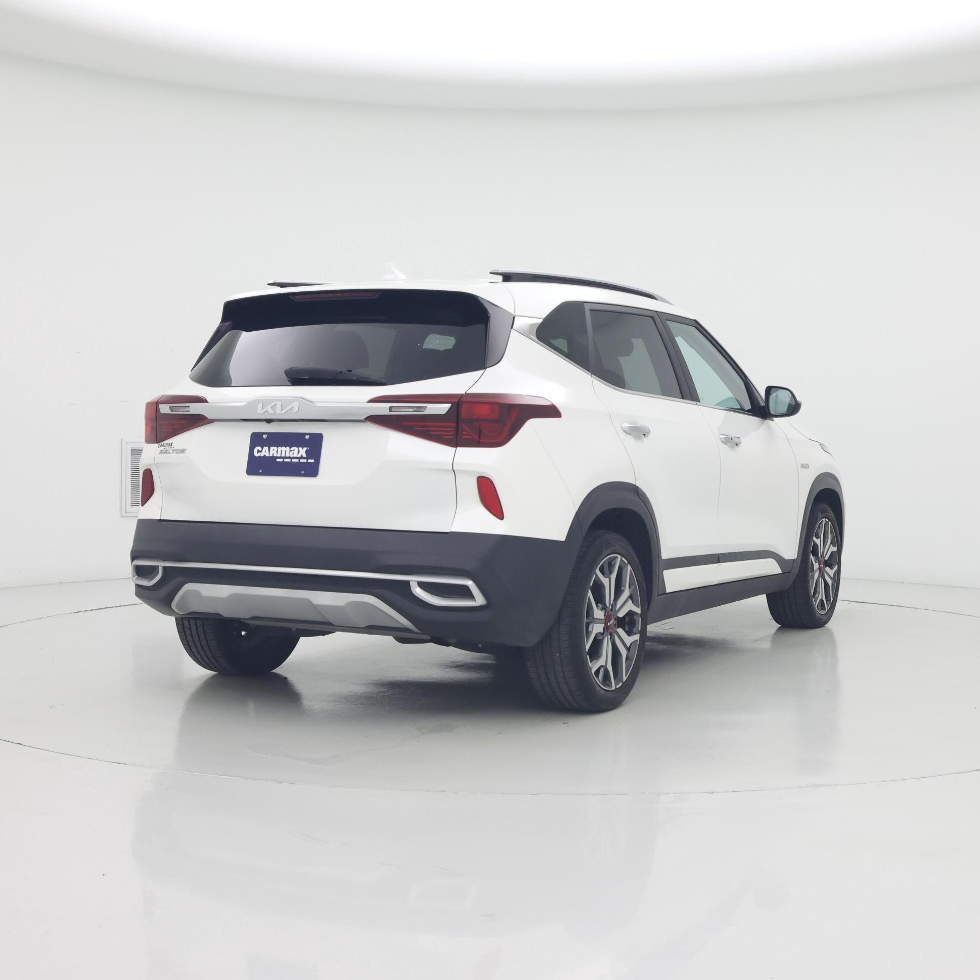 Thumbnail: 2023 Kia Seltos - 8