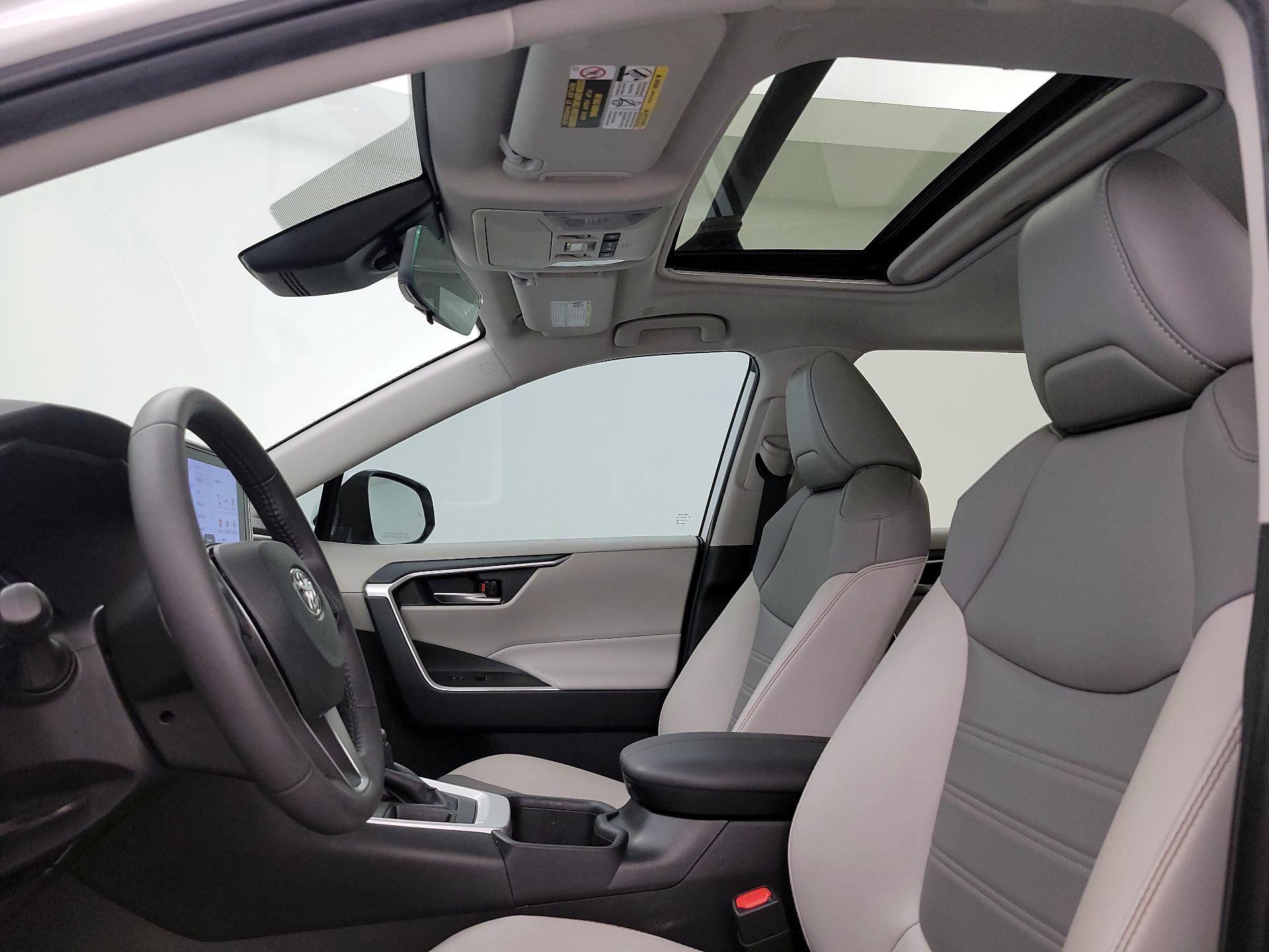 Thumbnail: 2024 Toyota RAV4 - 18