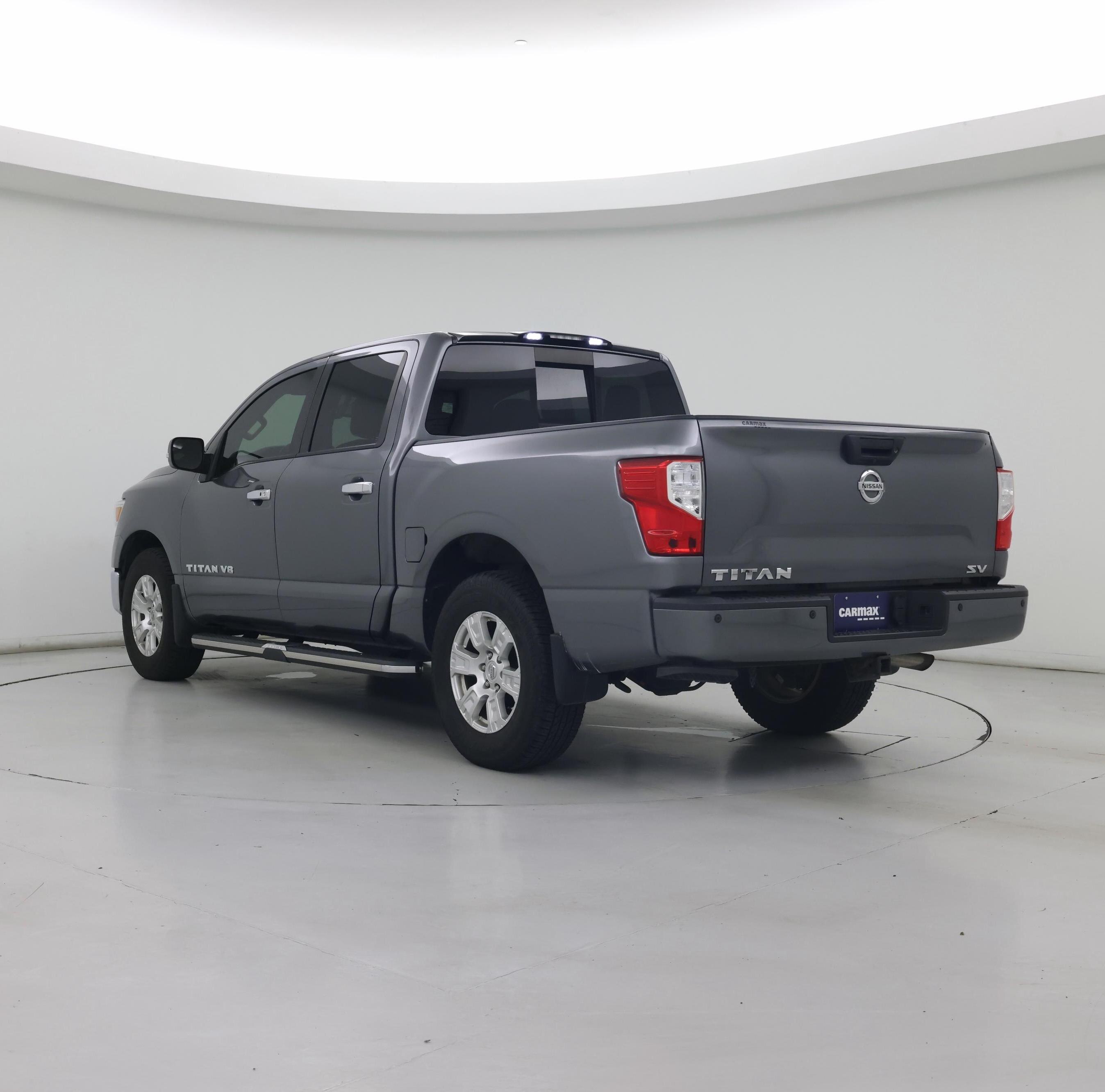 Thumbnail: 2019 Nissan Titan - 2