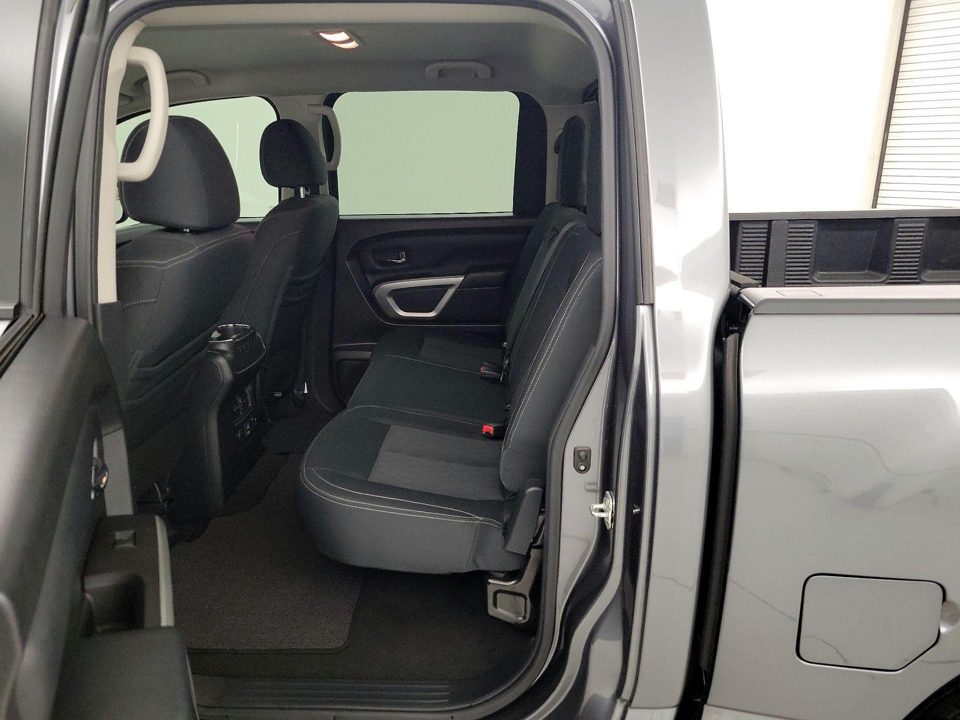 Thumbnail: 2019 Nissan Titan - 19