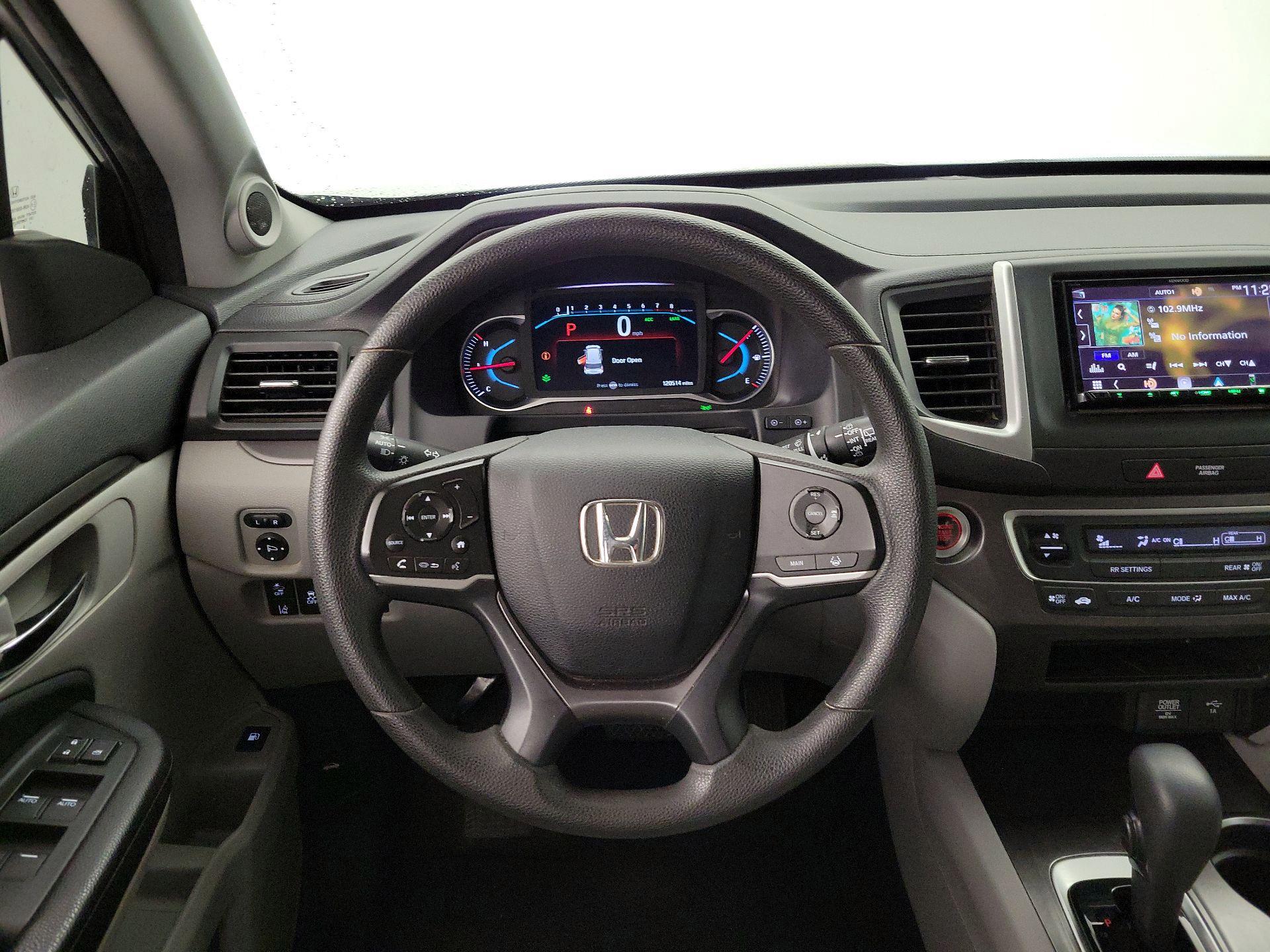 Thumbnail: 2019 Honda Pilot - 10