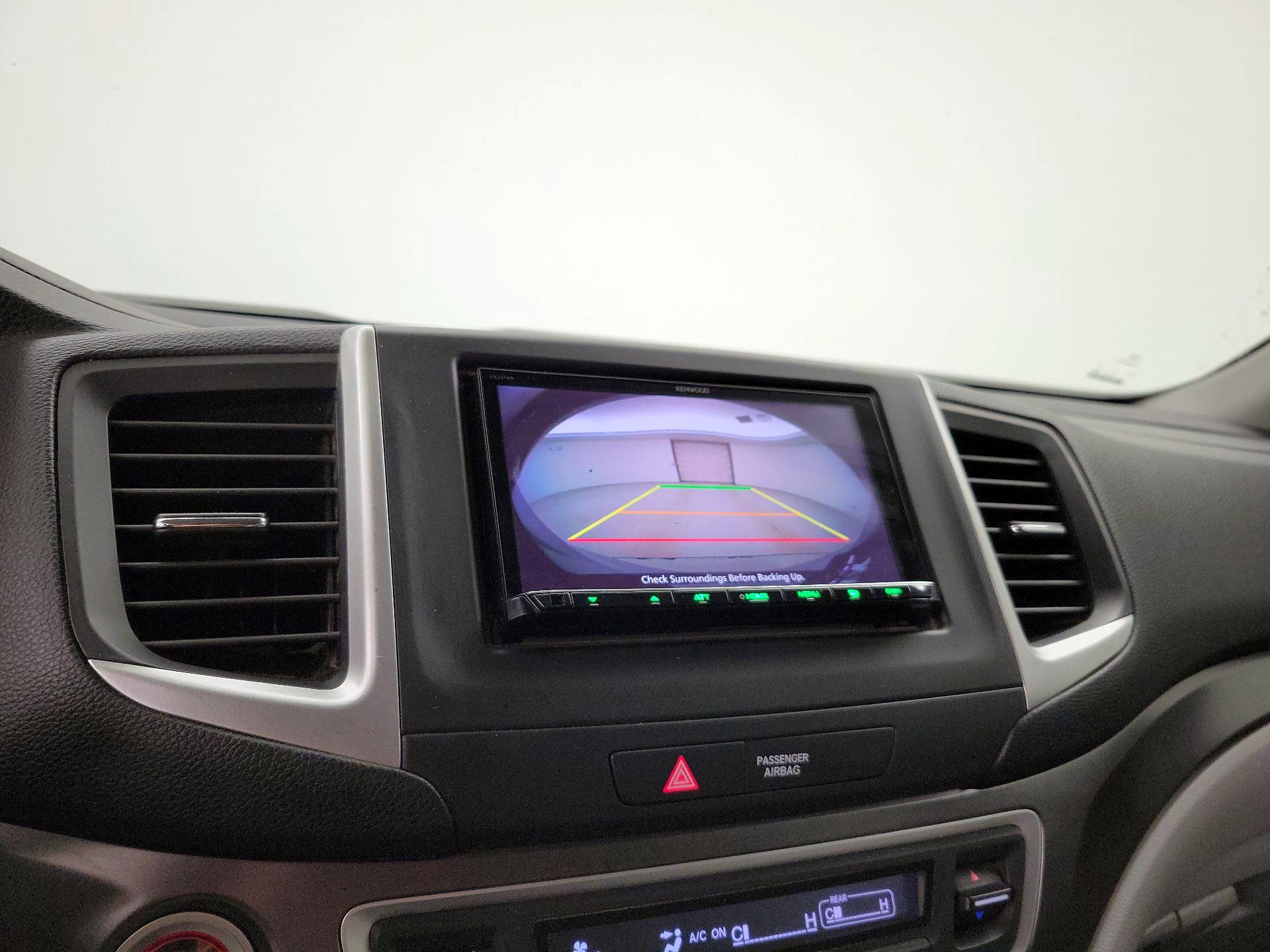 Thumbnail: 2019 Honda Pilot - 14