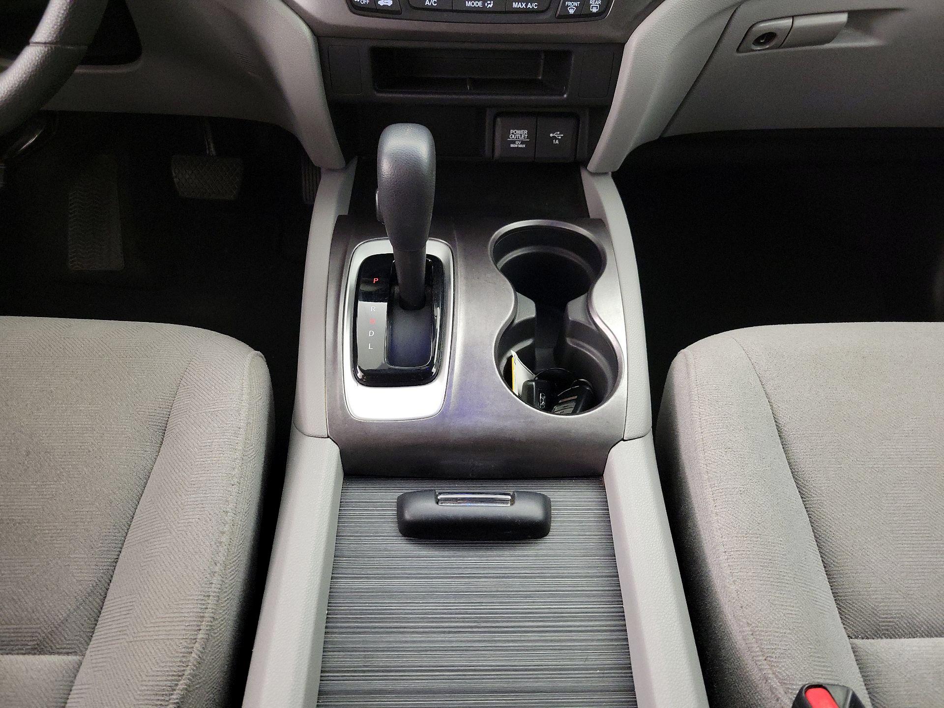 Thumbnail: 2019 Honda Pilot - 17