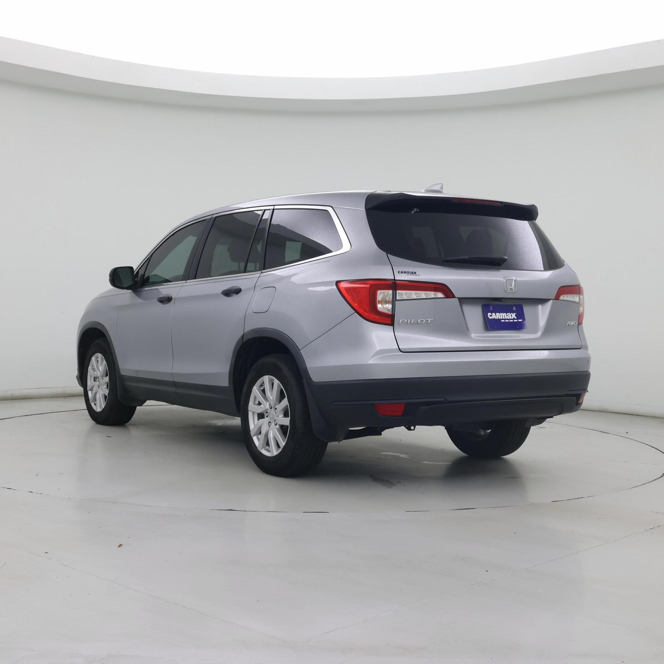 Thumbnail: 2019 Honda Pilot - 2