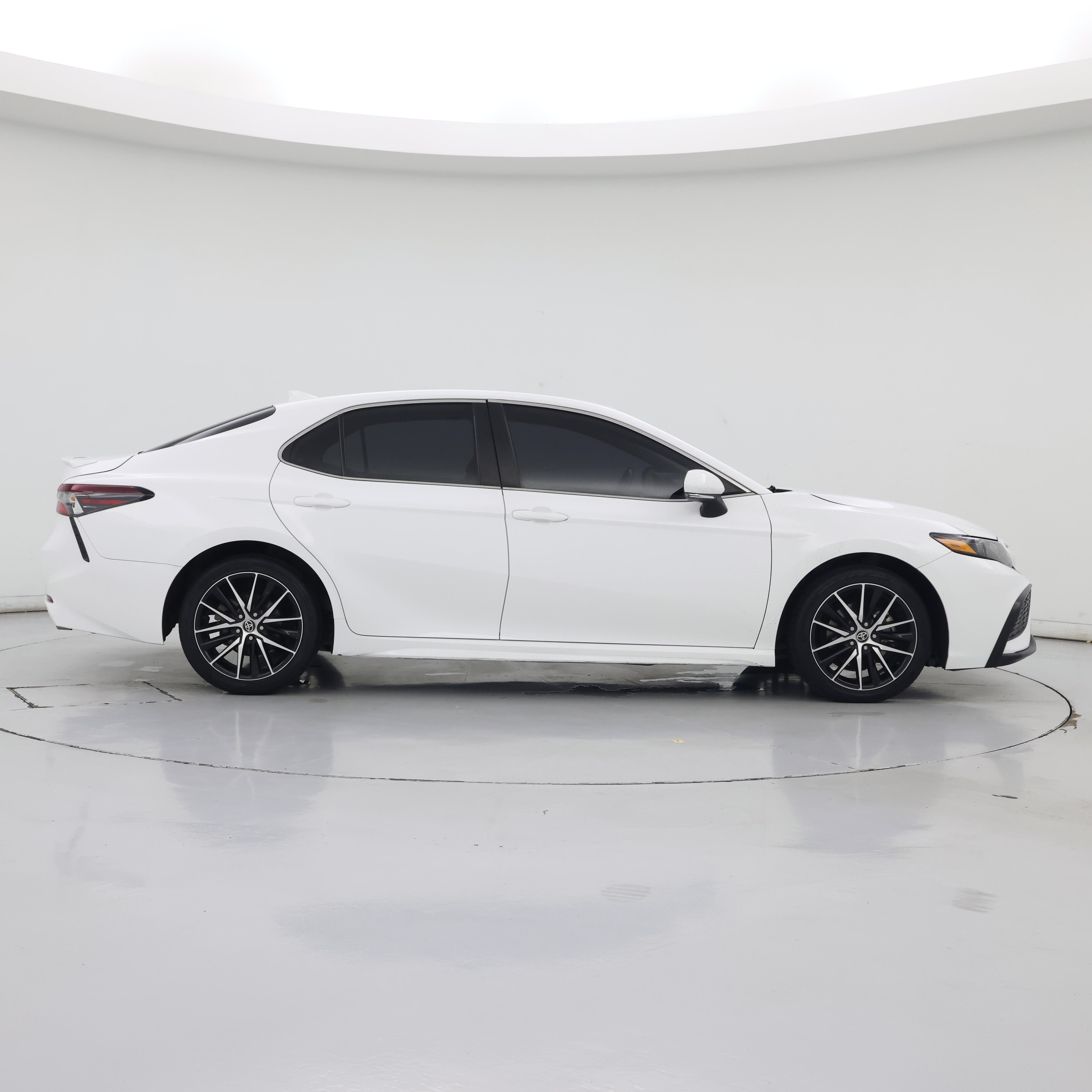 Thumbnail: 2023 Toyota Camry - 7