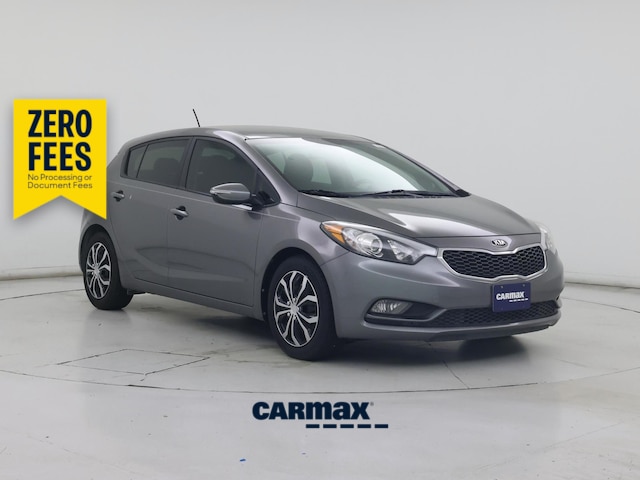Gray 2016 Kia Forte5 LX Hatchback Front-Wheel Drive Automatic