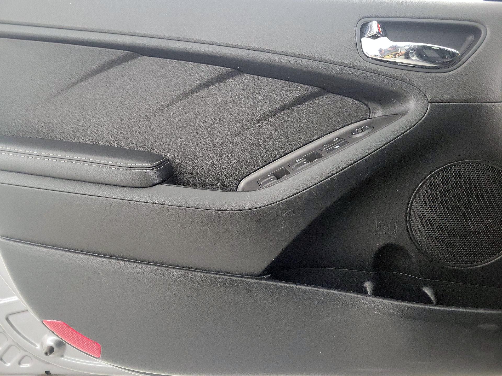 Thumbnail: 2016 Kia Forte - 12