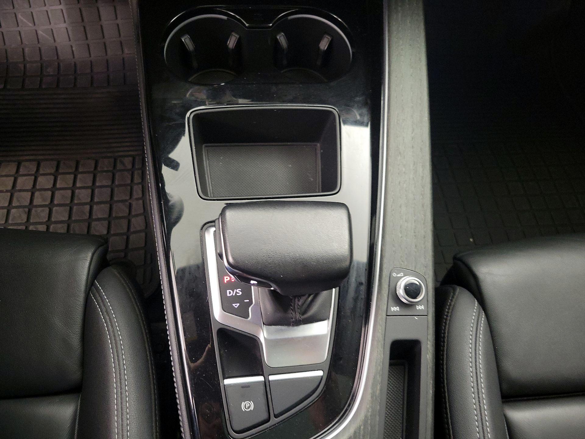 Thumbnail: 2023 Audi A4 - 17