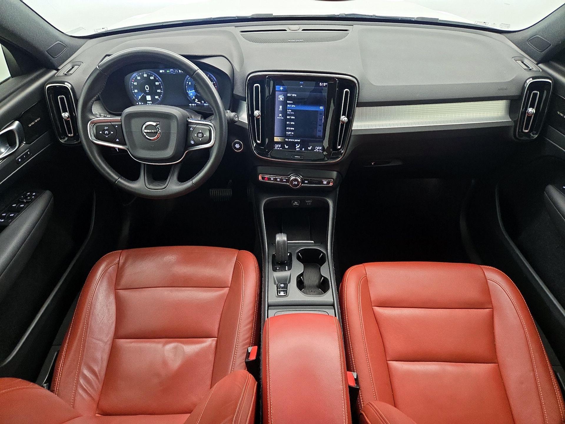 Thumbnail: 2020 Volvo XC40 - 9