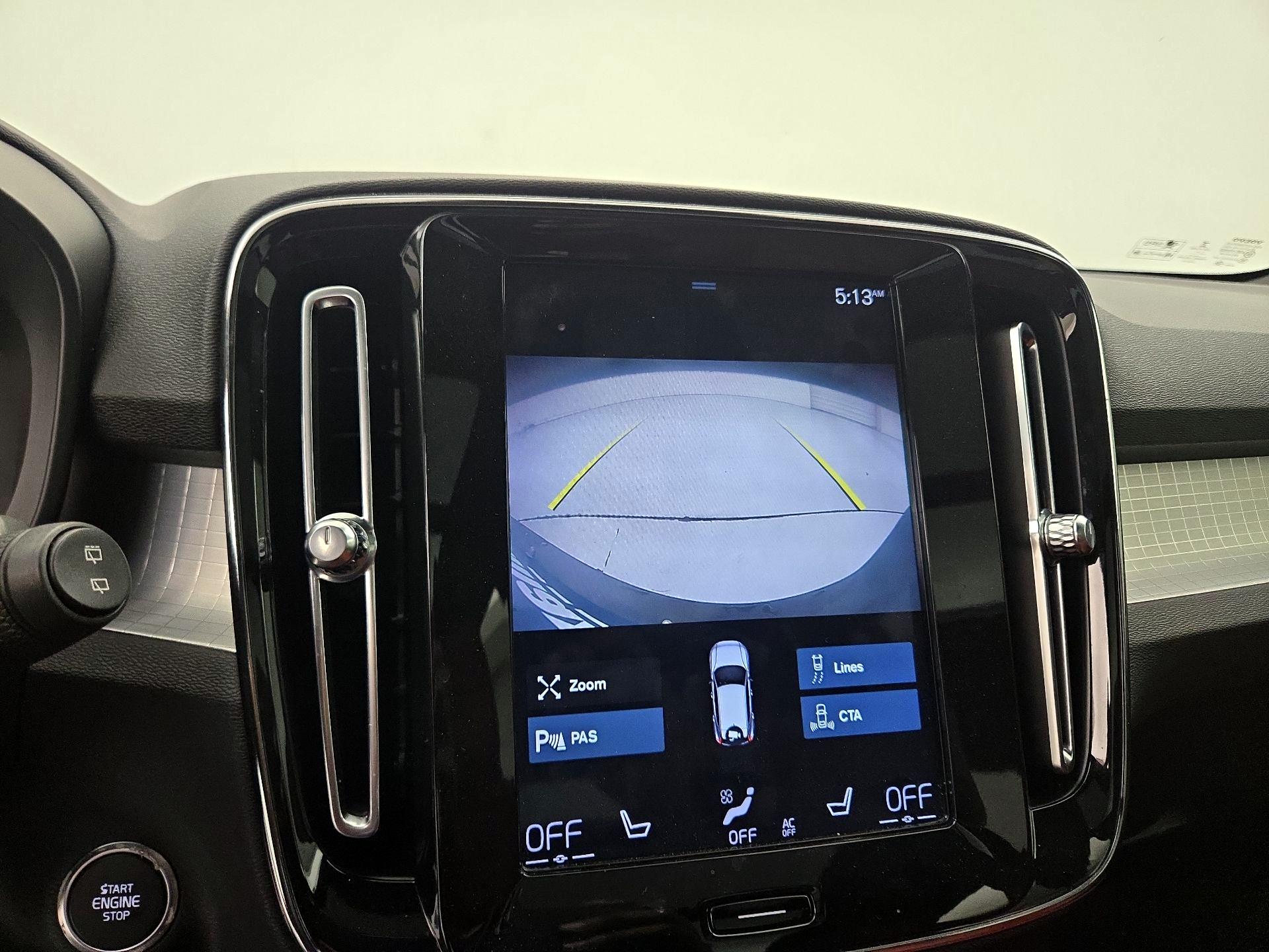 Thumbnail: 2020 Volvo XC40 - 14