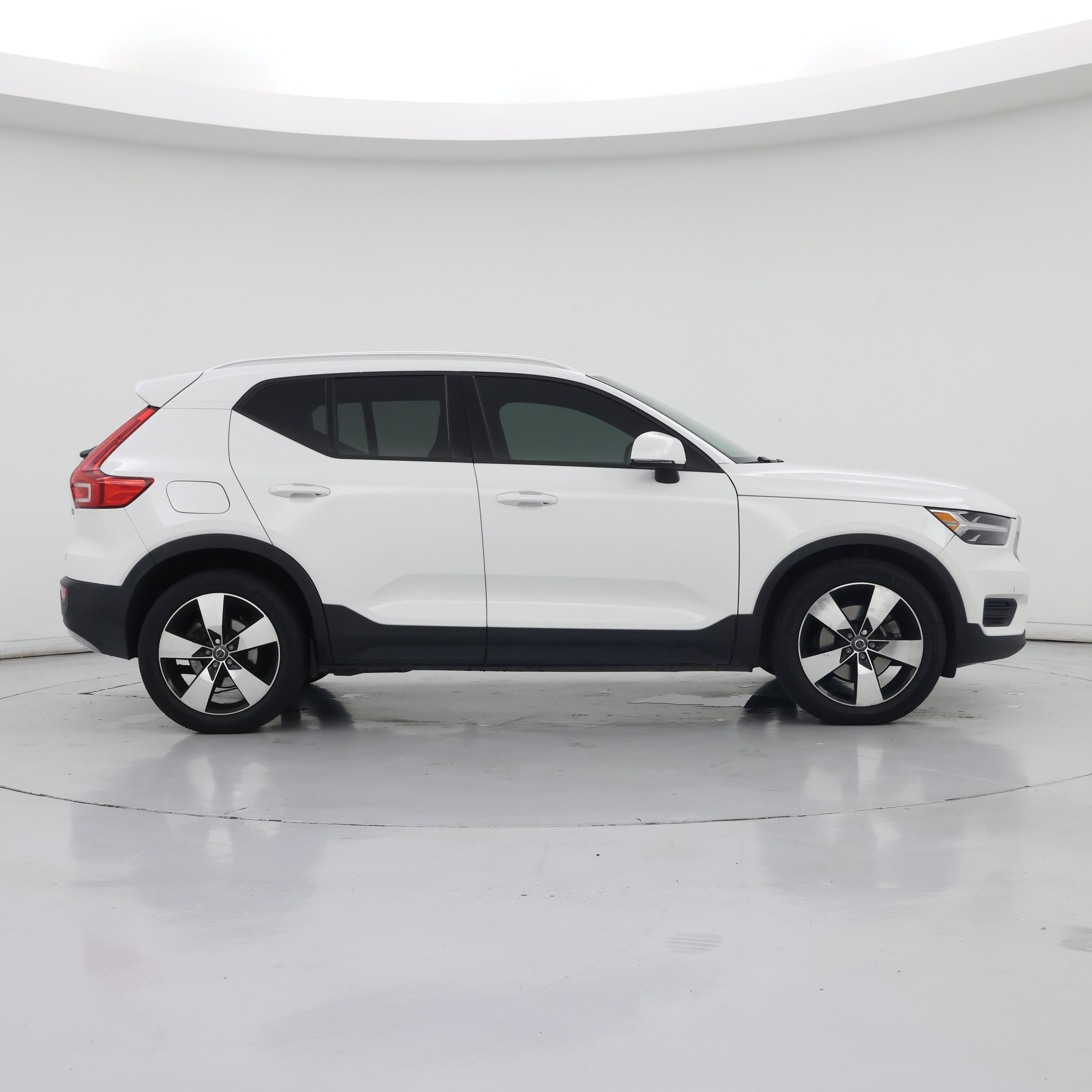 Thumbnail: 2020 Volvo XC40 - 7
