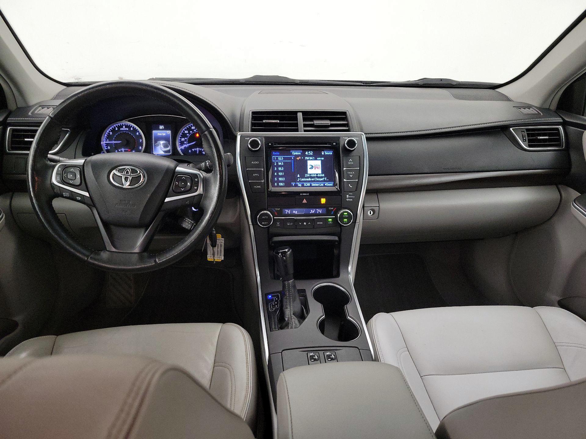 Thumbnail: 2016 Toyota Camry - 9