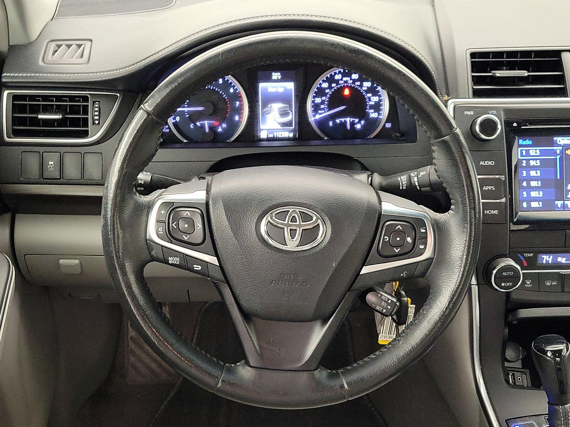 Thumbnail: 2016 Toyota Camry - 10