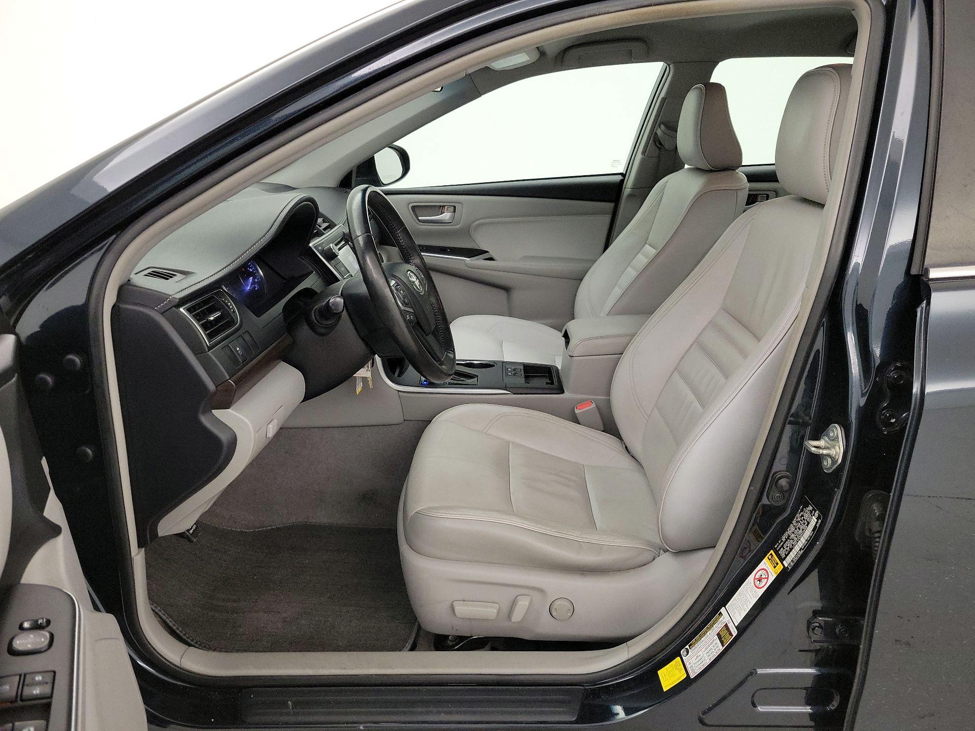 Thumbnail: 2016 Toyota Camry - 11