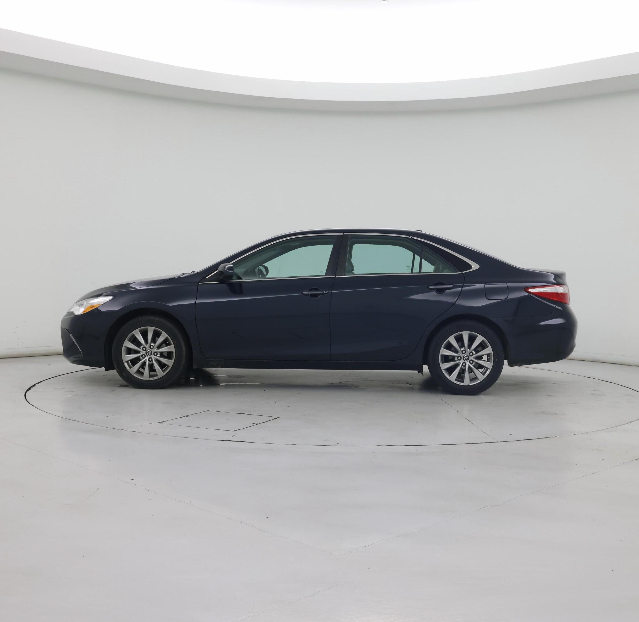 Thumbnail: 2016 Toyota Camry - 3