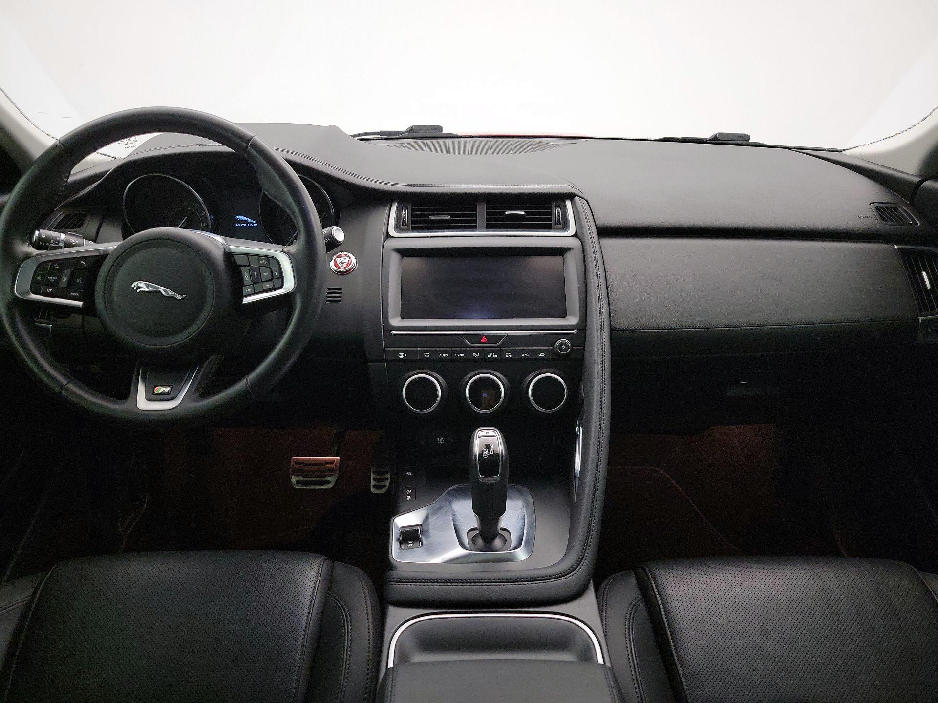Thumbnail: 2019 Jaguar E-Pace - 9