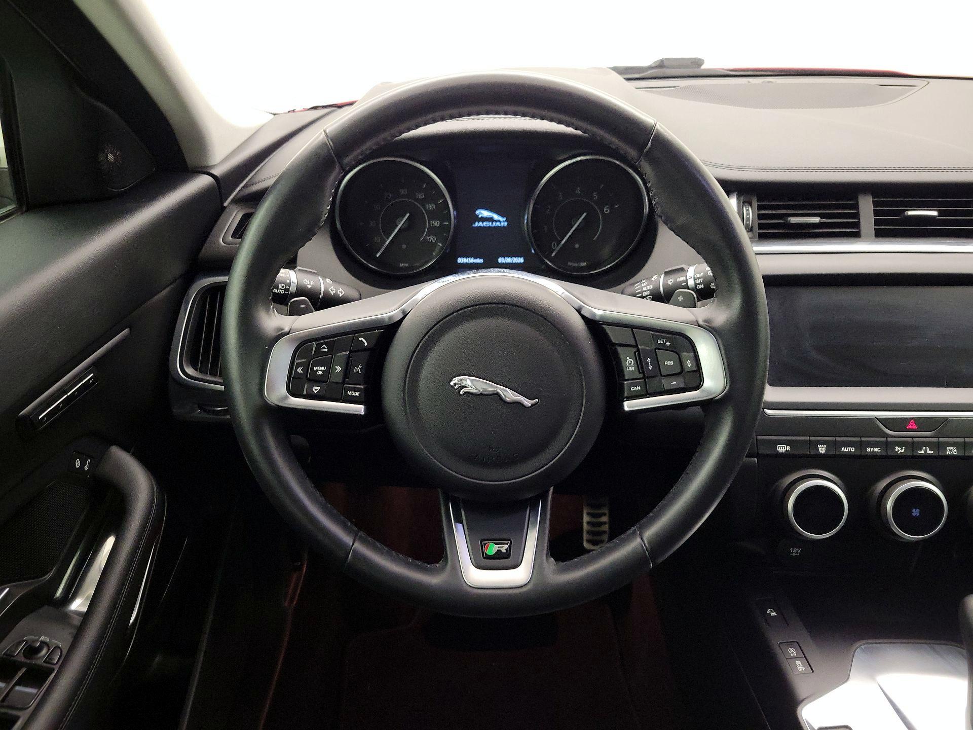 Thumbnail: 2019 Jaguar E-Pace - 10