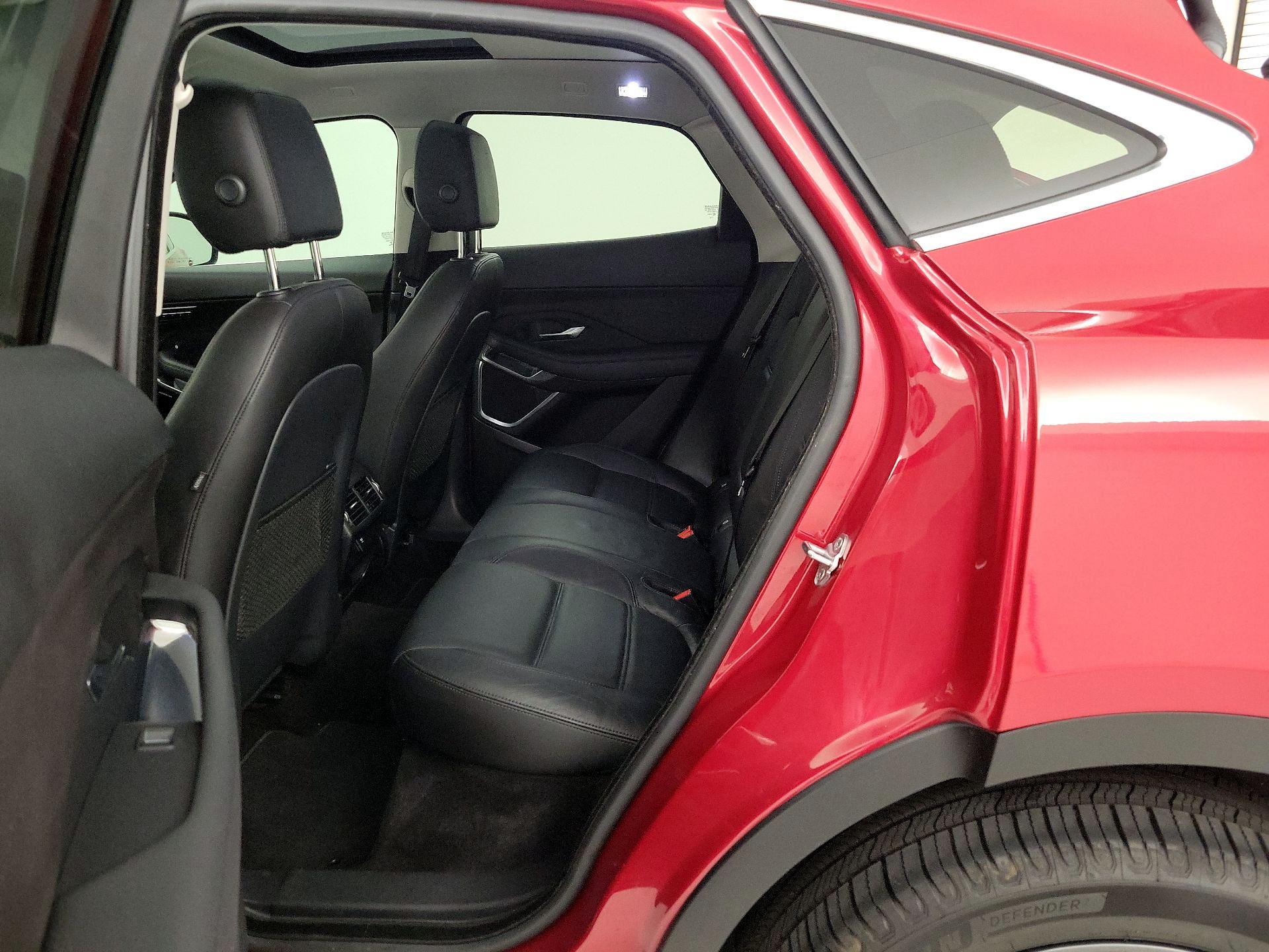 Thumbnail: 2019 Jaguar E-Pace - 20