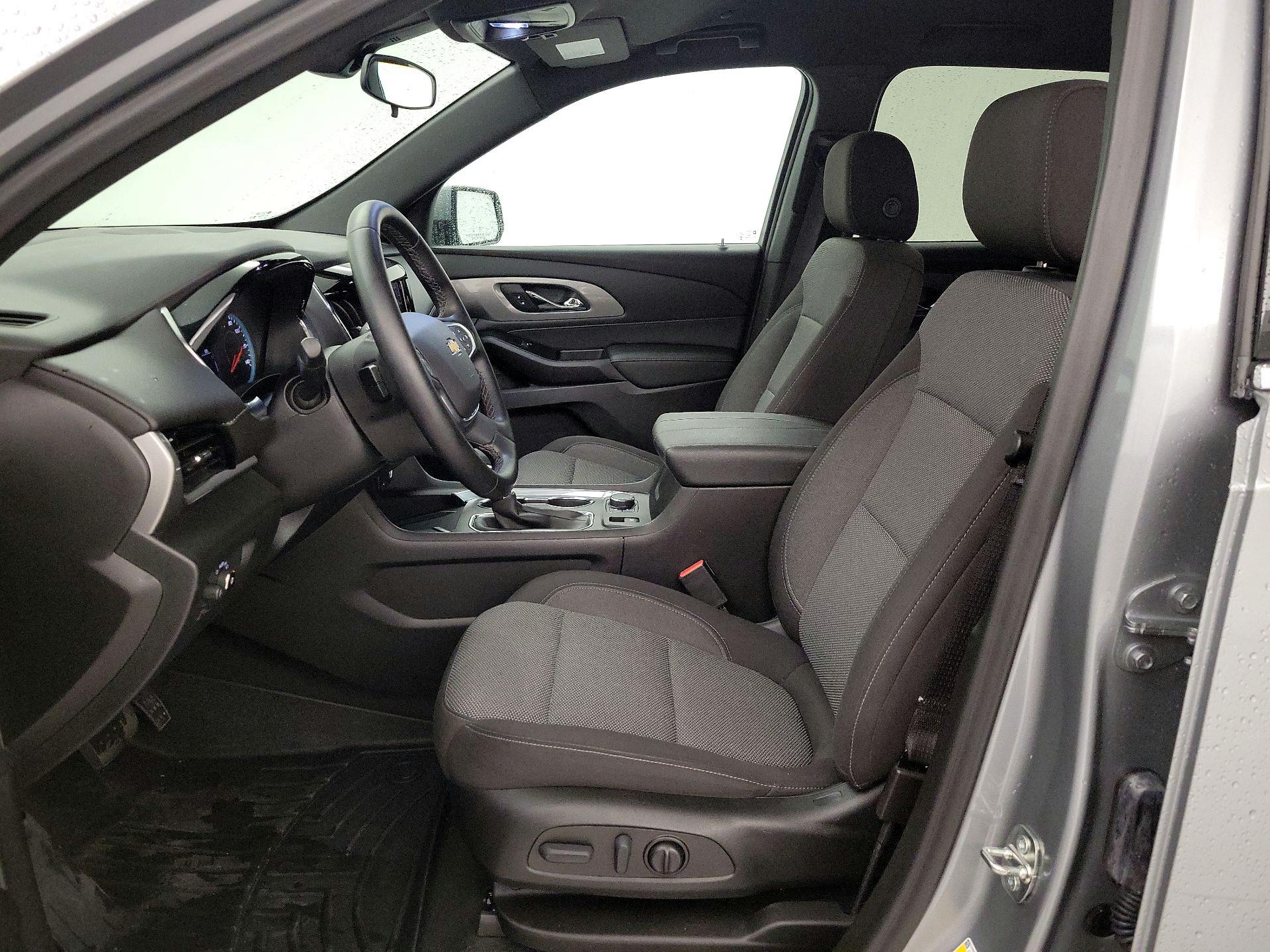 Thumbnail: 2023 Chevrolet Traverse - 11